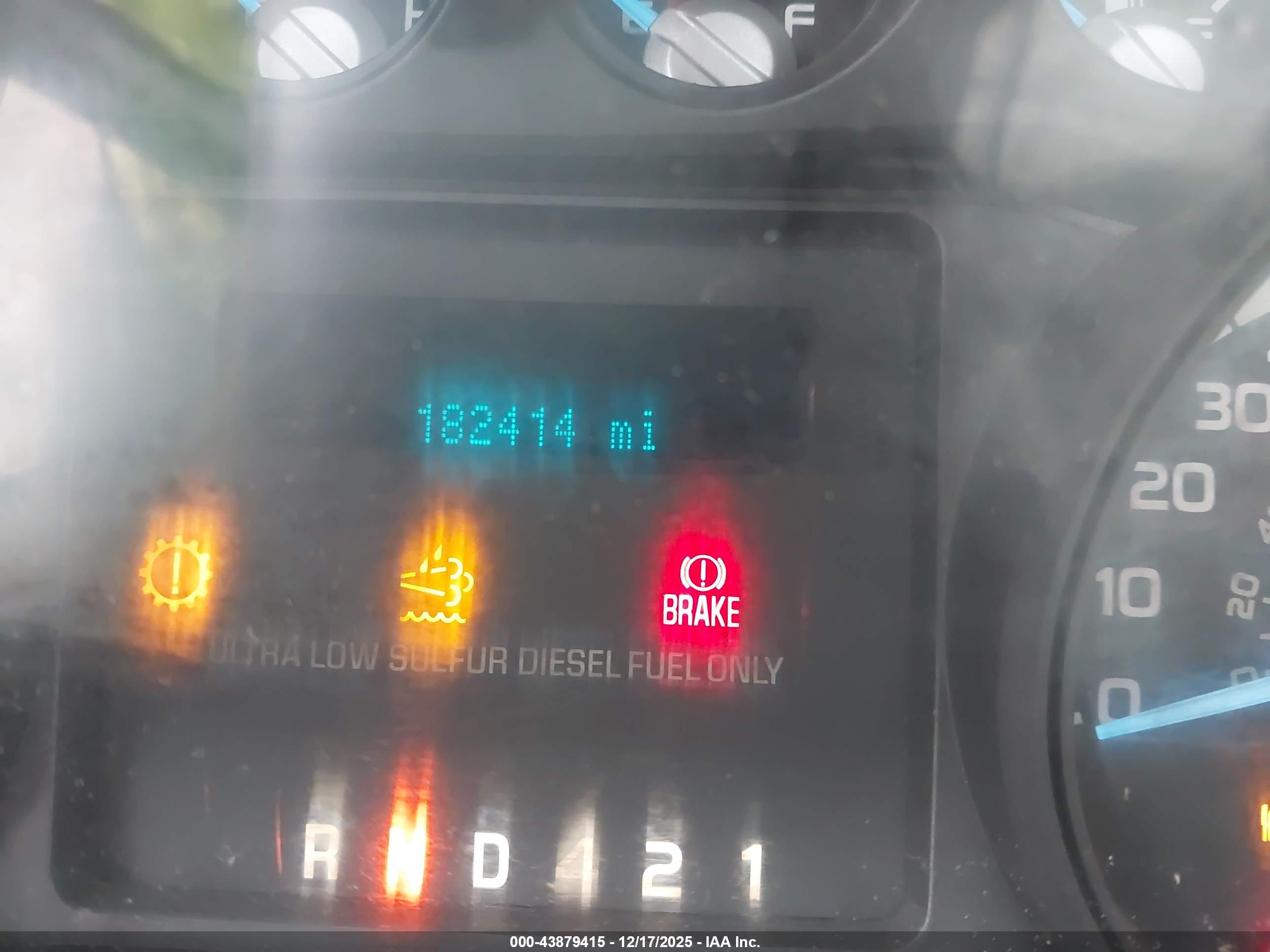 FORD F-750 image 6