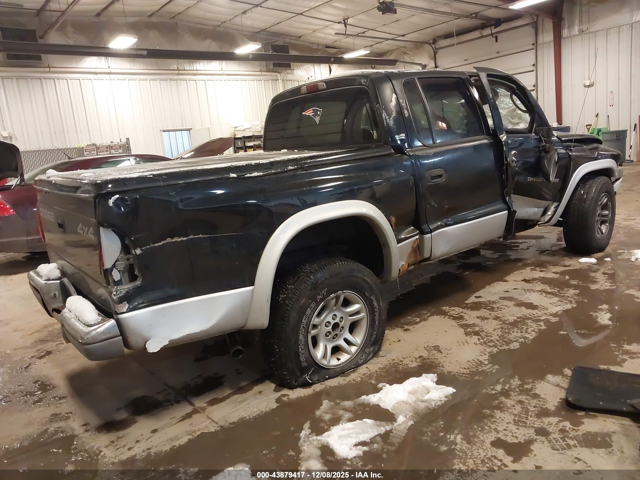 DODGE DAKOTA image 4