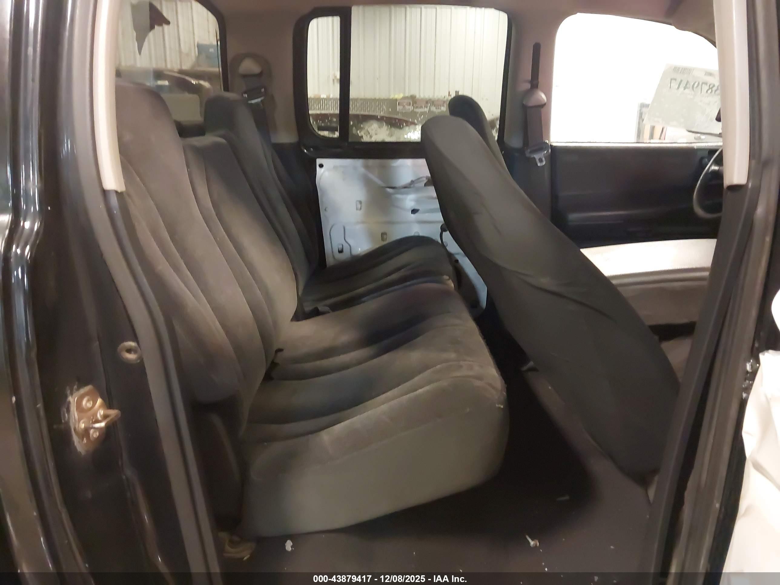 DODGE DAKOTA image 8