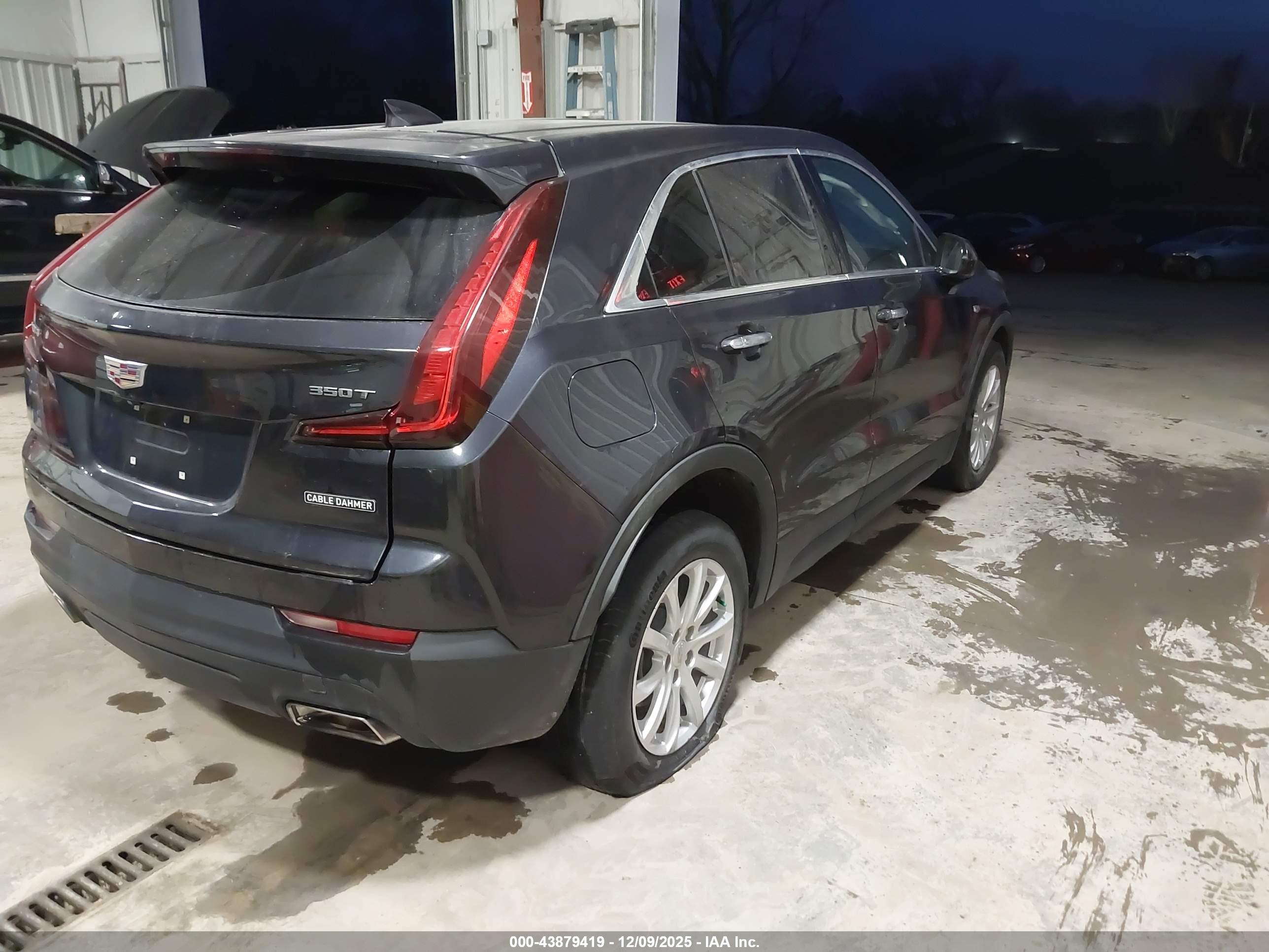 CADILLAC XT4 image 4