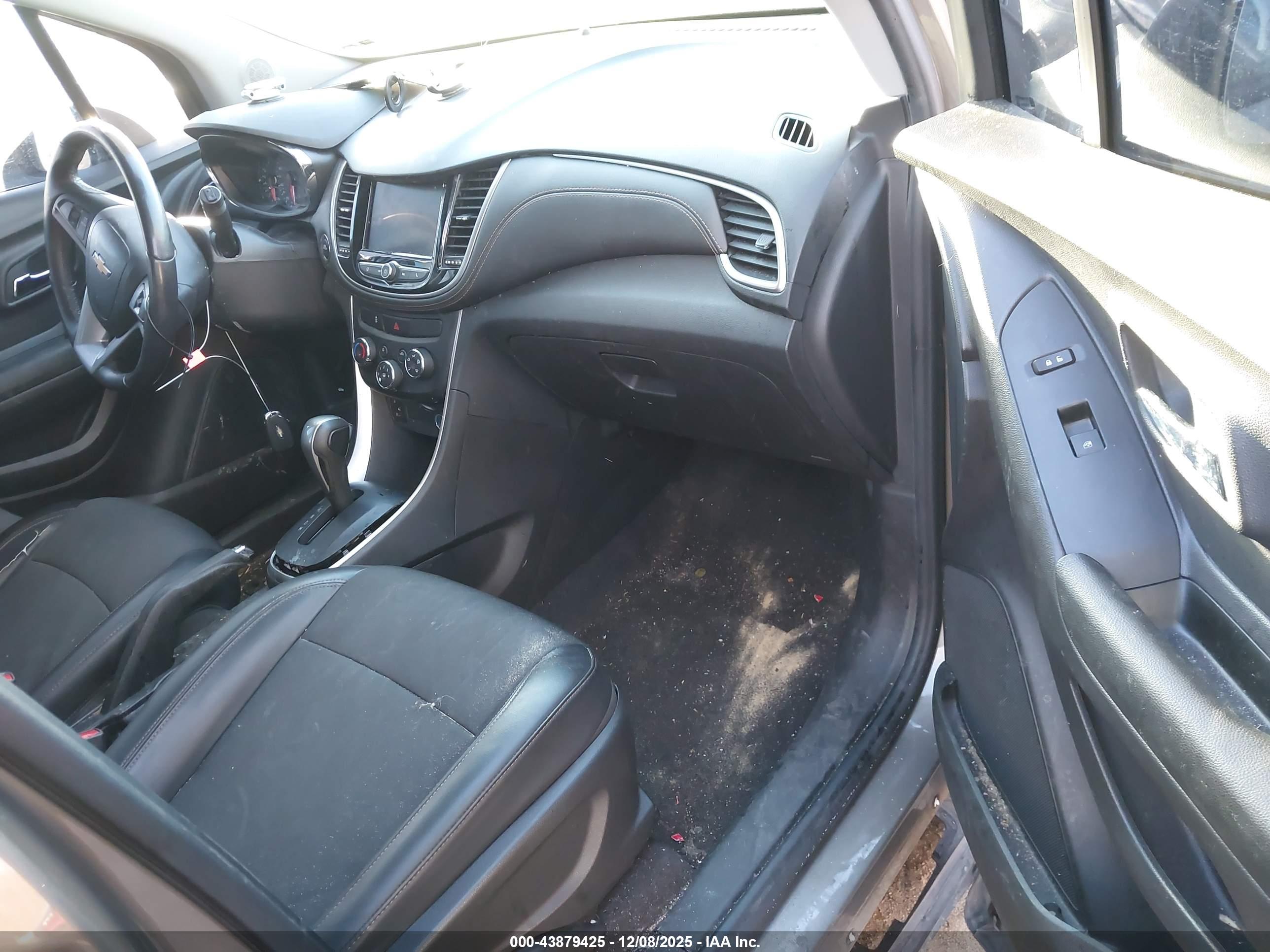 CHEVROLET TRAX image 5