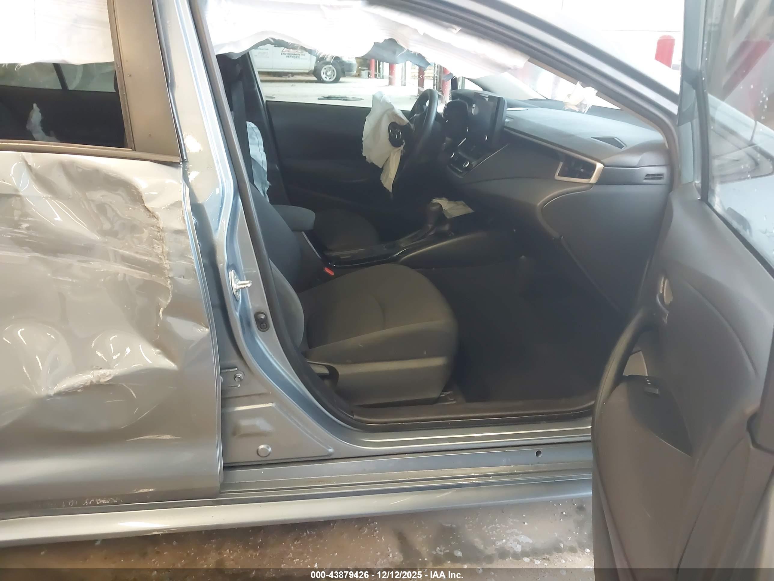 TOYOTA COROLLA image 5