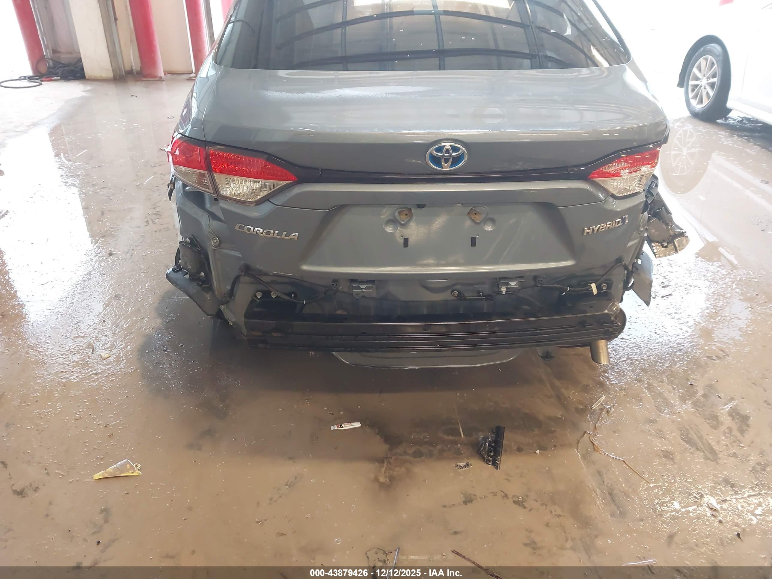 TOYOTA COROLLA image 6