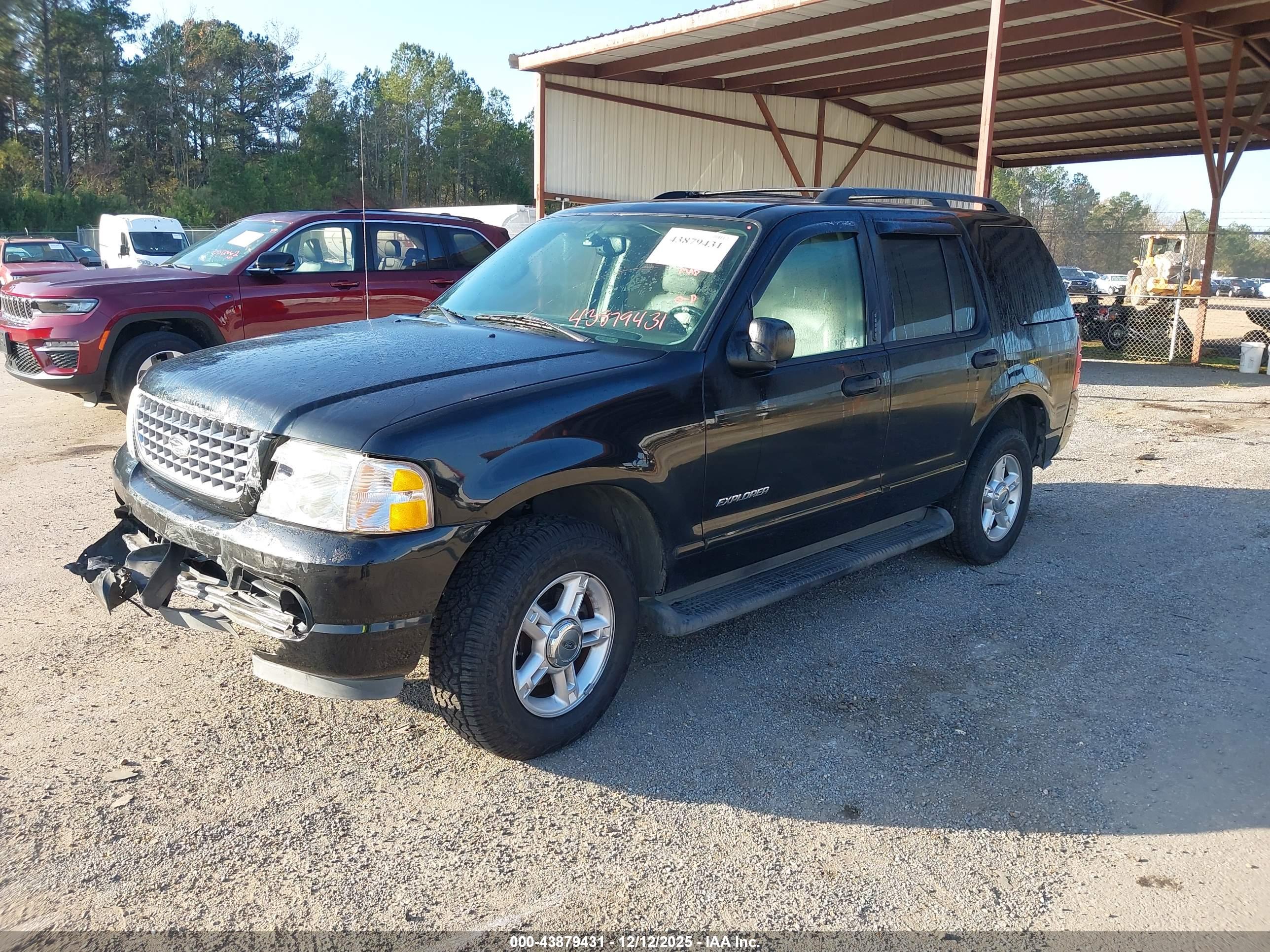 FORD EXPLORER image 2