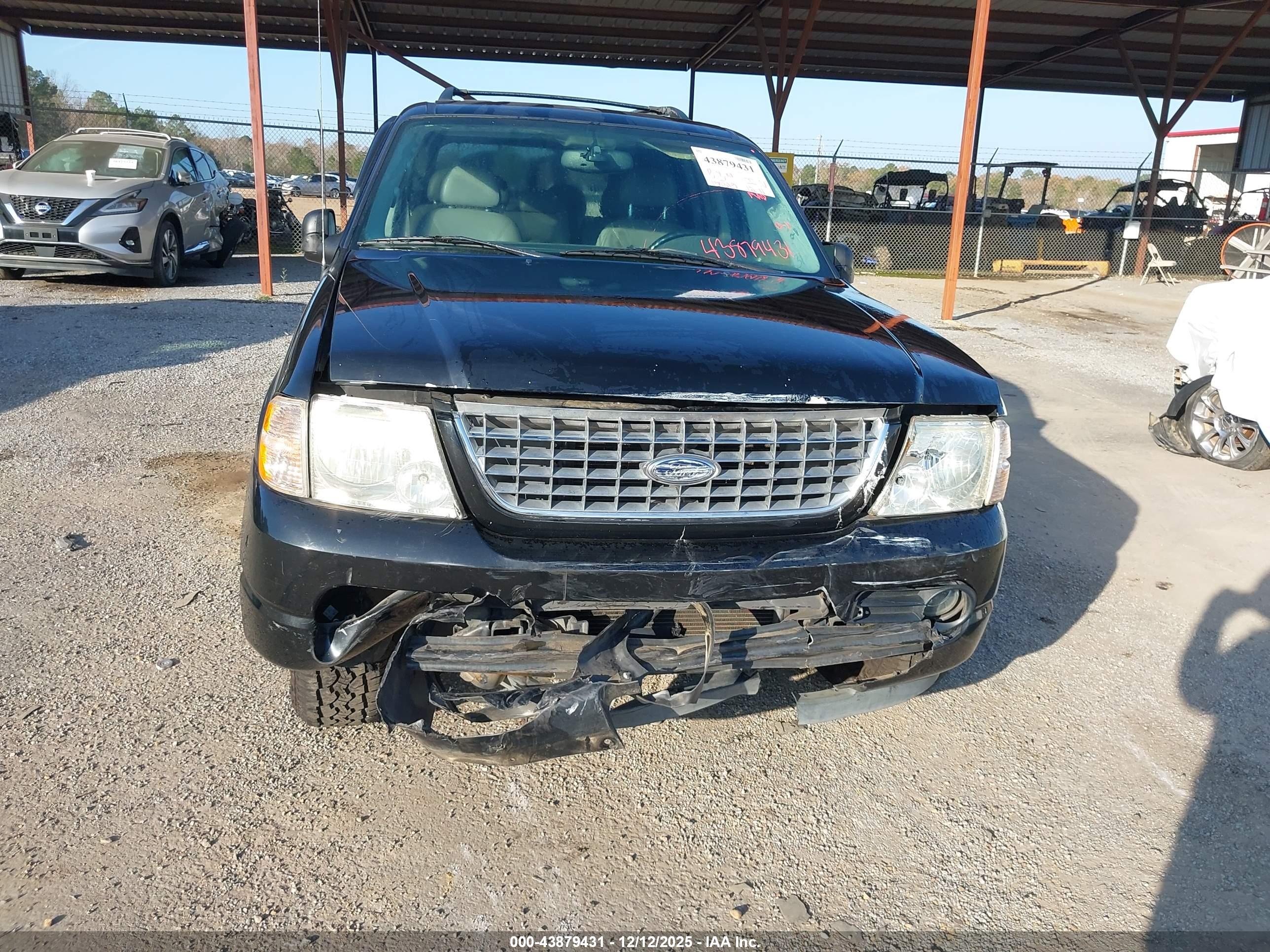 FORD EXPLORER image 6