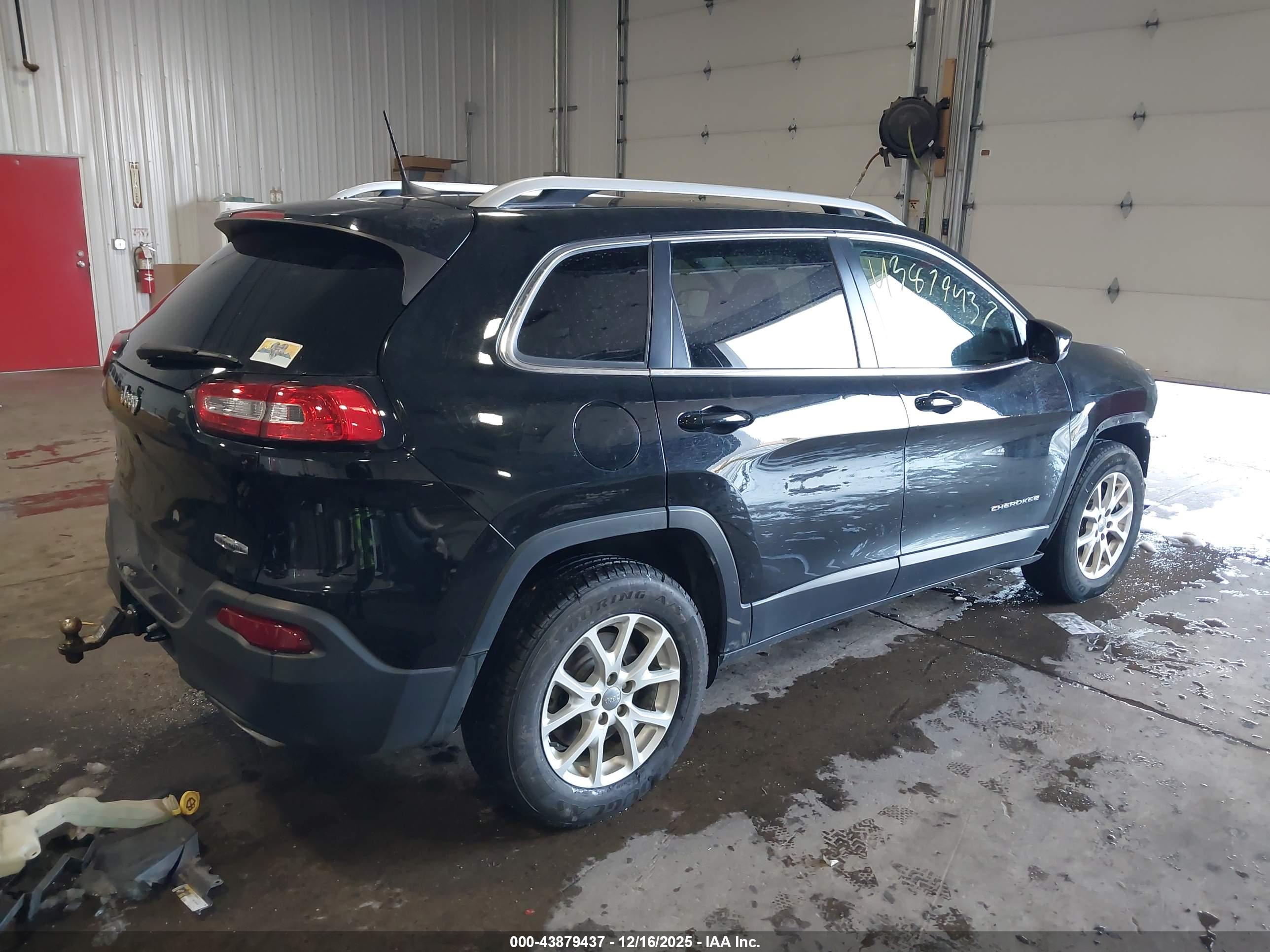 JEEP CHEROKEE image 4