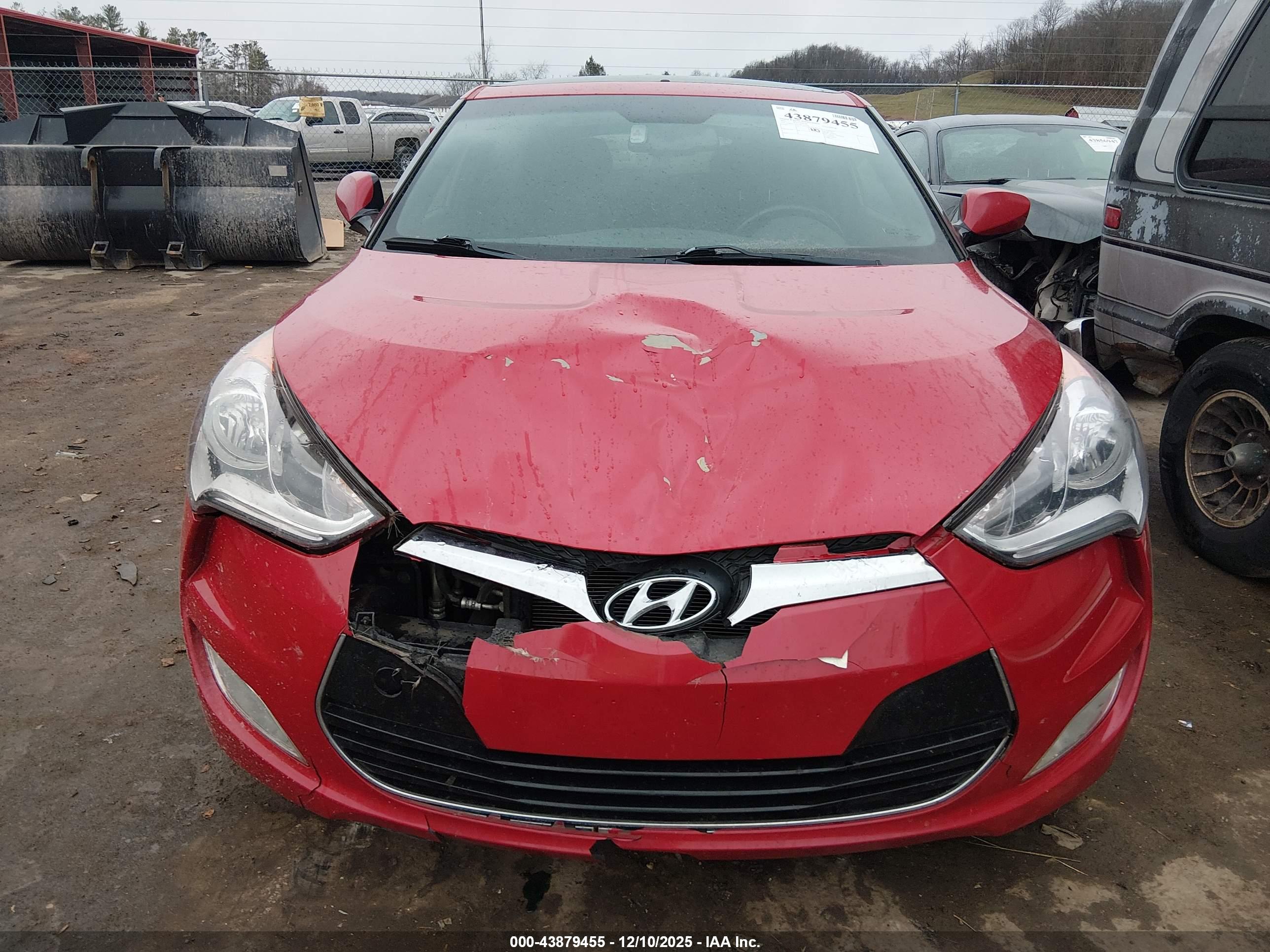 HYUNDAI VELOSTER image 6
