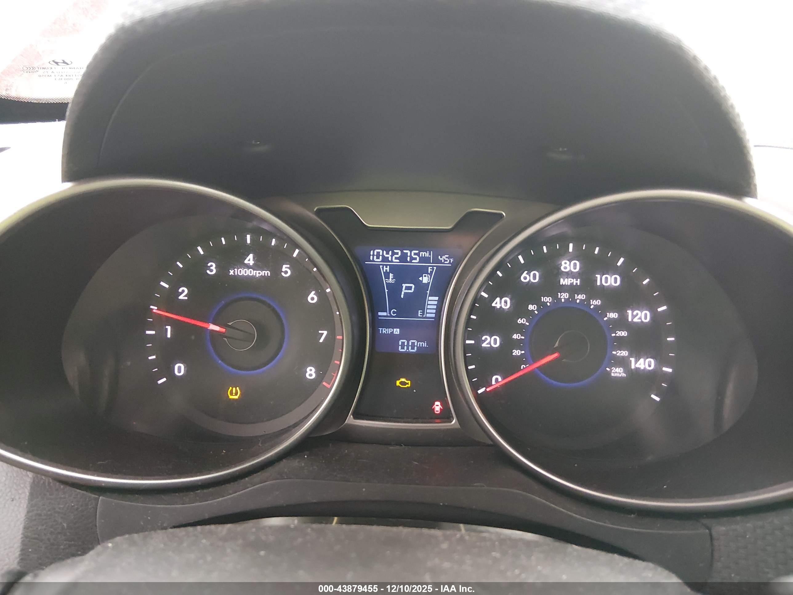 HYUNDAI VELOSTER image 7