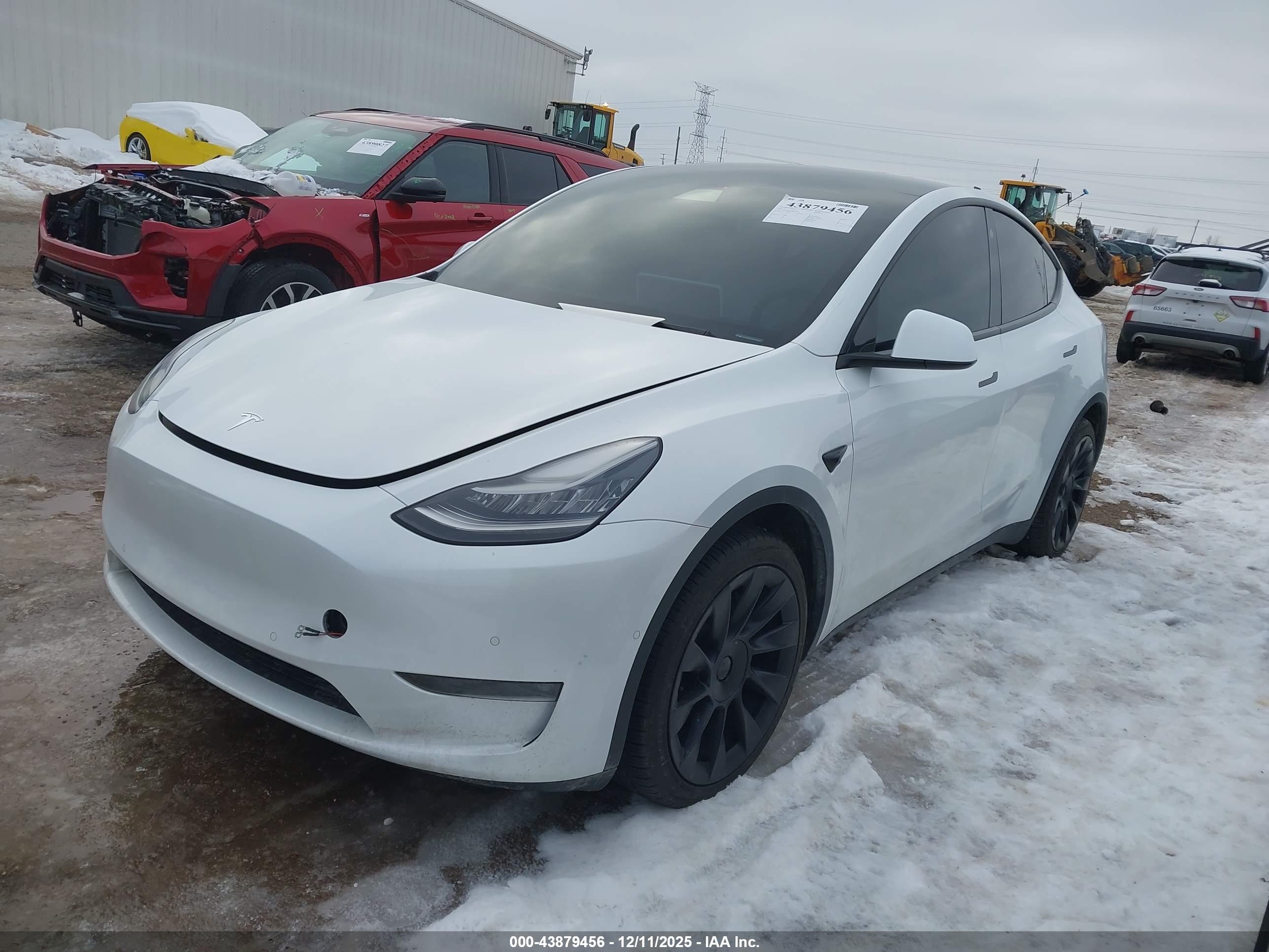 TESLA MODEL image 2