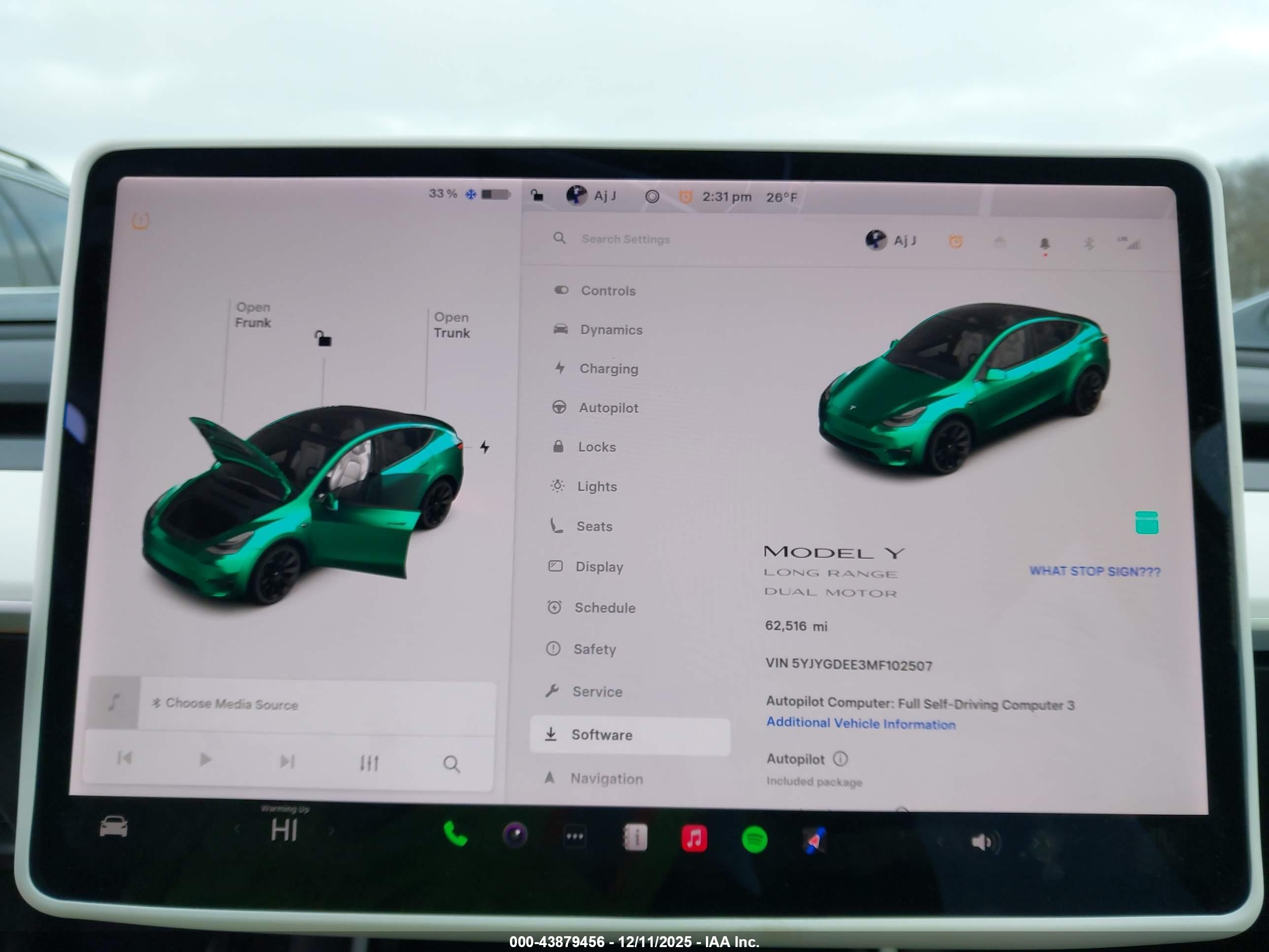 TESLA MODEL image 7