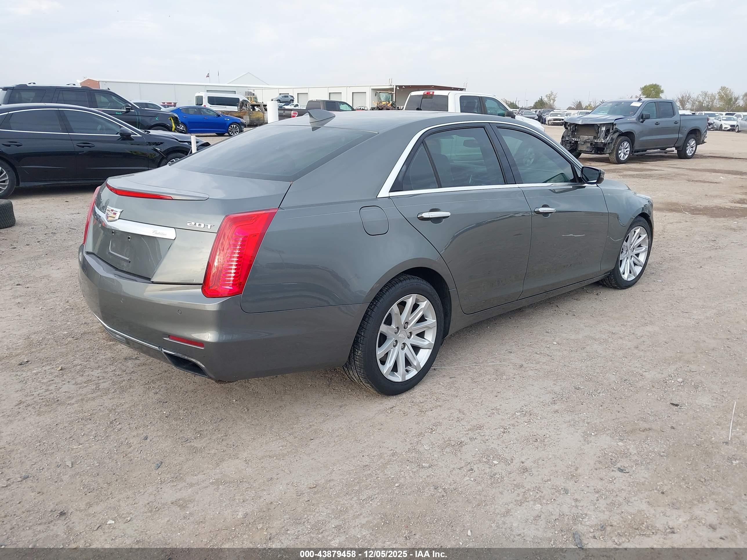 CADILLAC CTS image 4