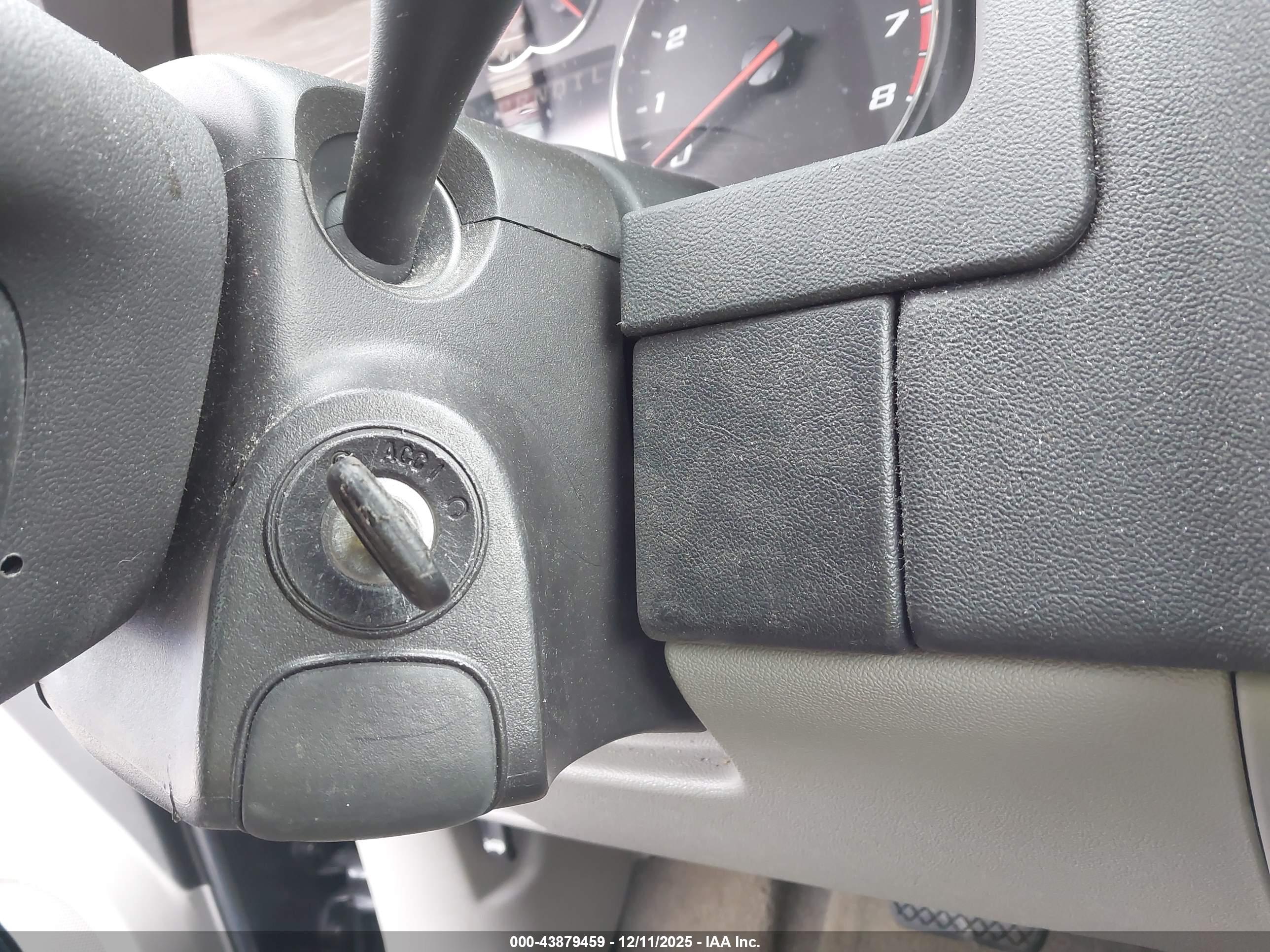 CHEVROLET EQUINOX image 11