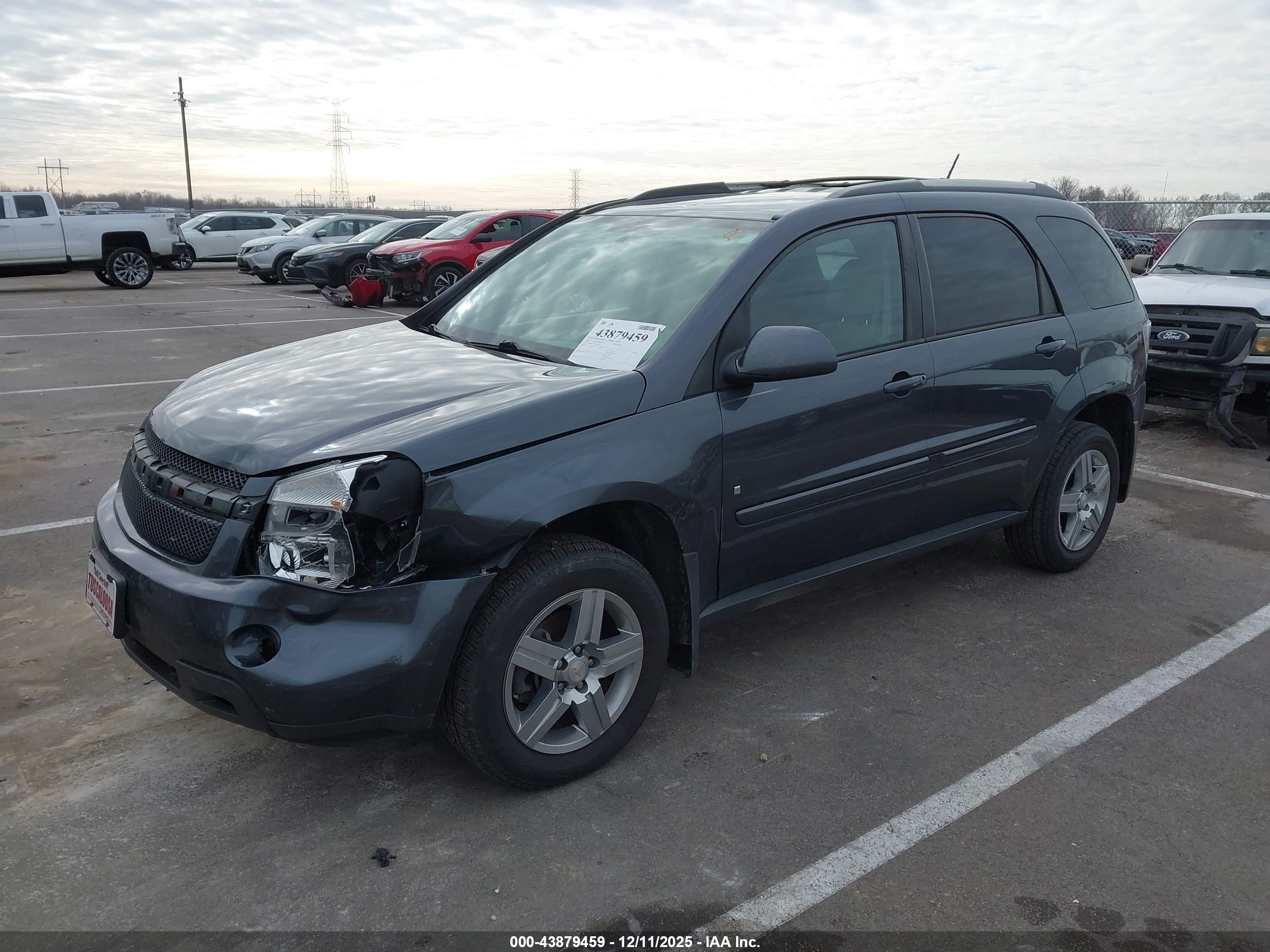 CHEVROLET EQUINOX image 2