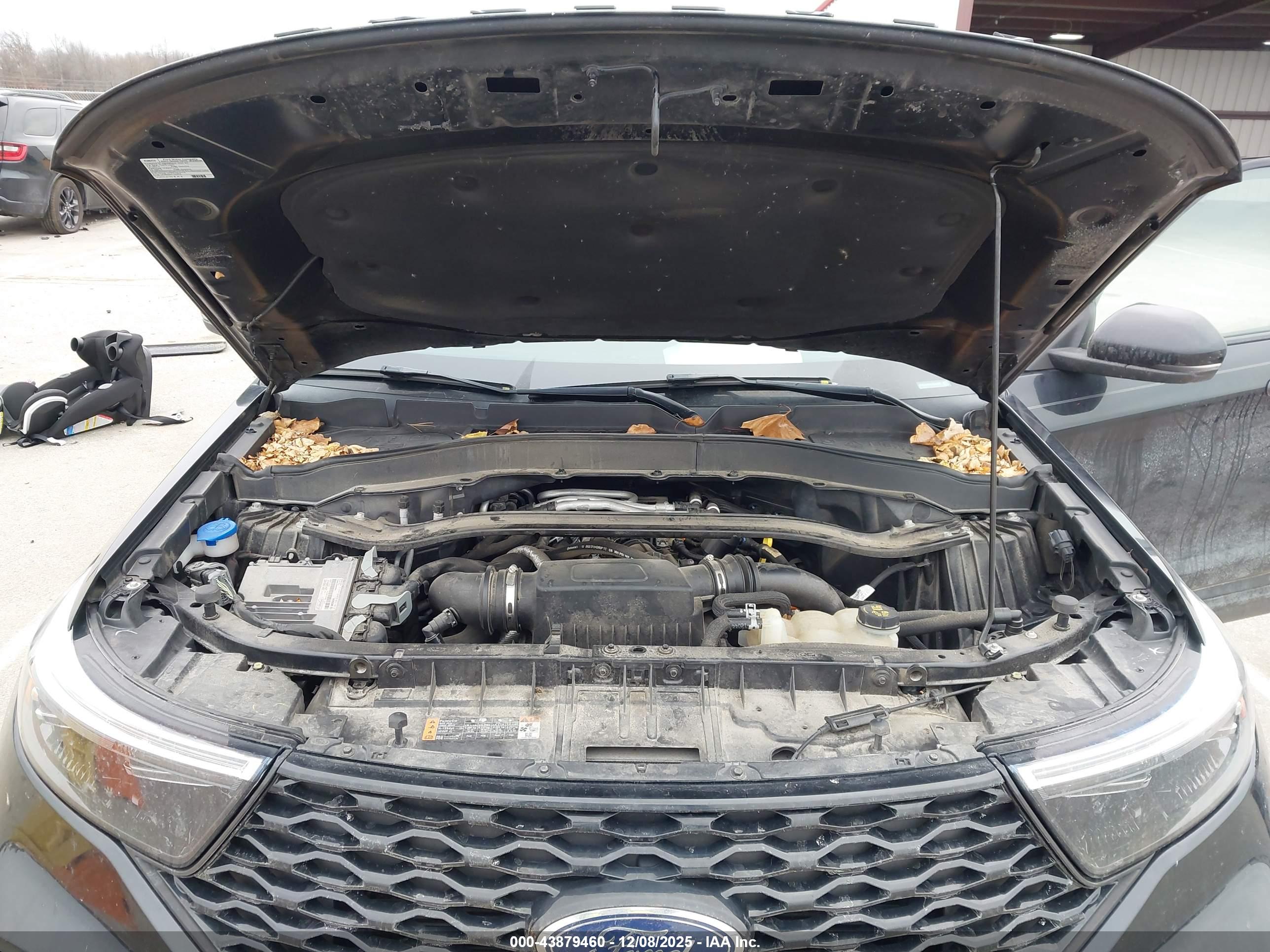 FORD EXPLORER image 10