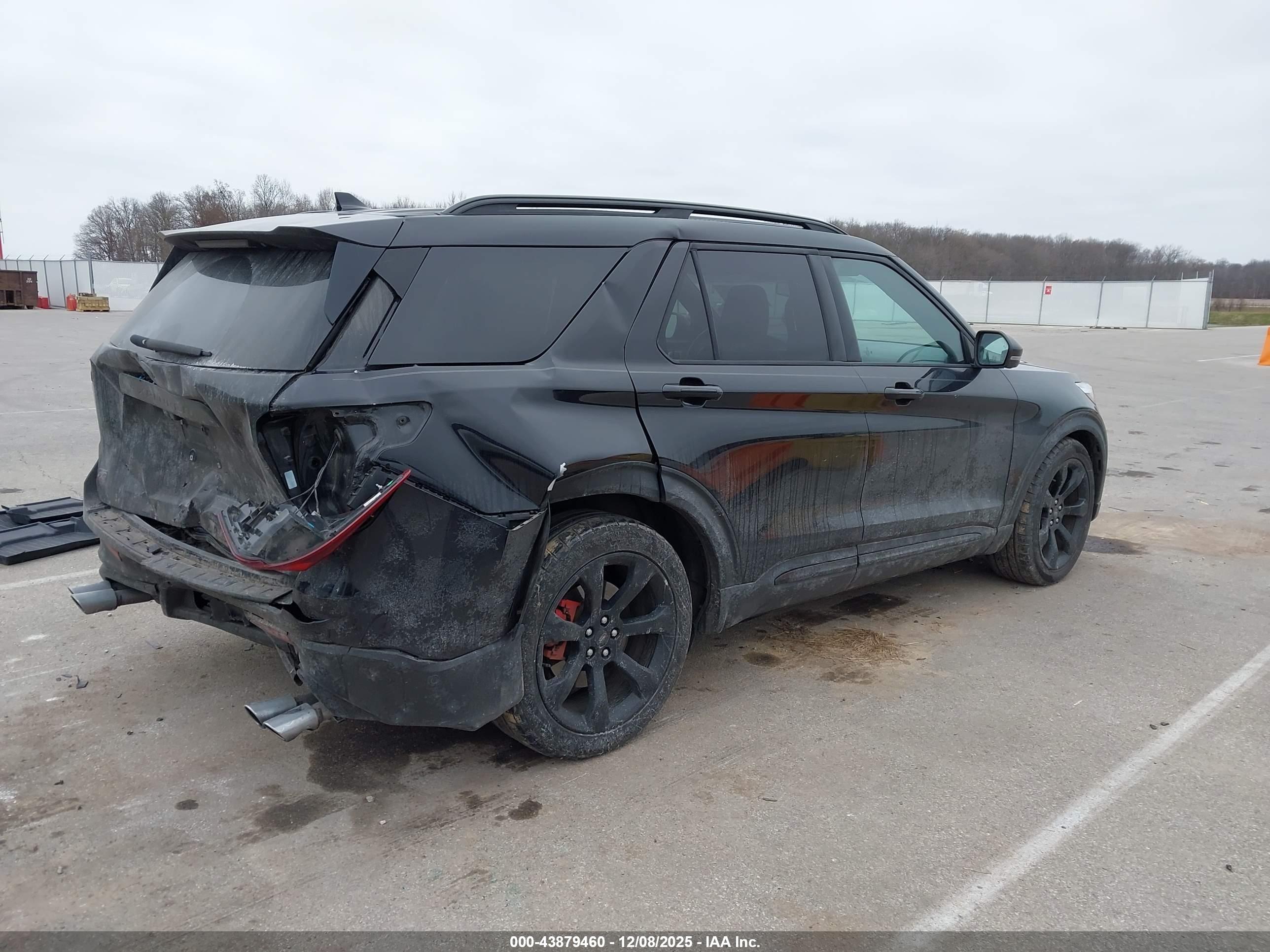 FORD EXPLORER image 4
