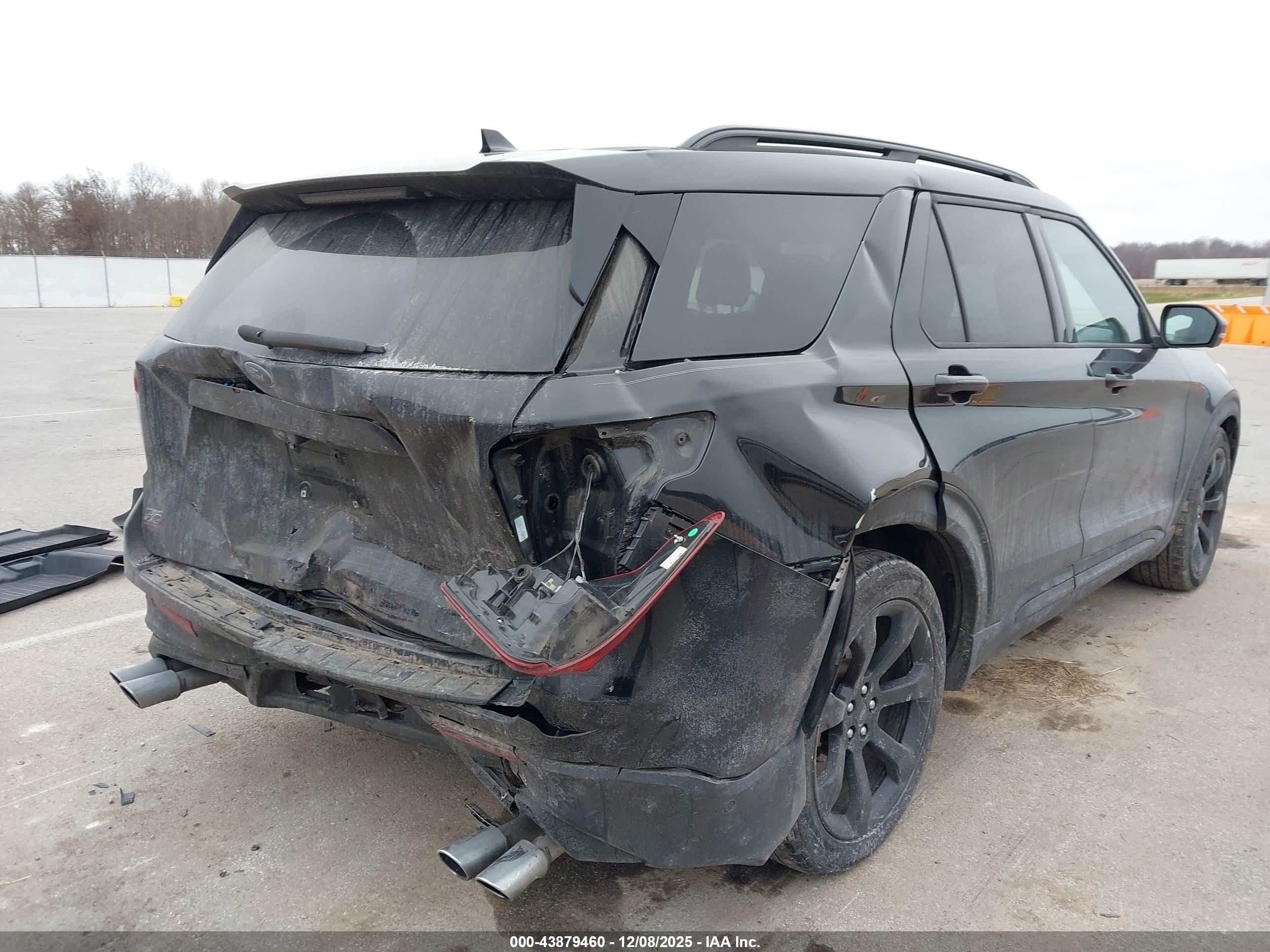 FORD EXPLORER image 6