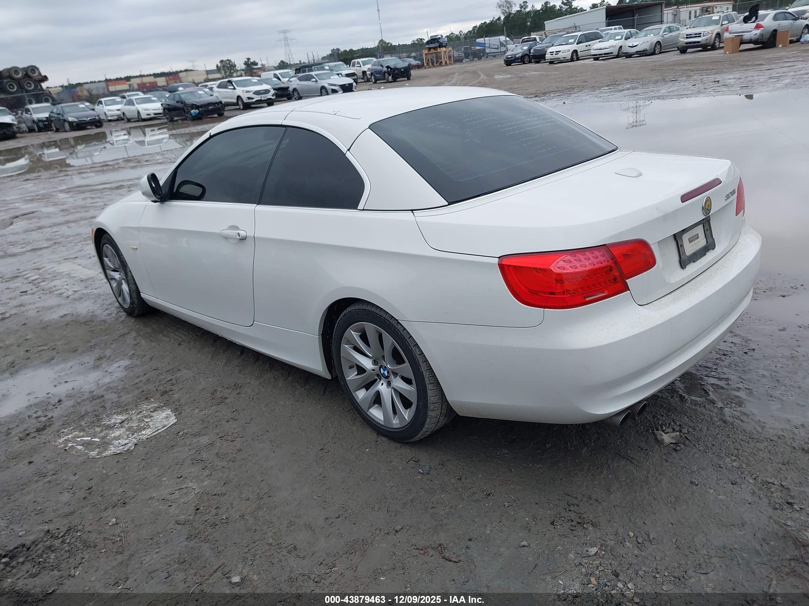 BMW 328I image 3