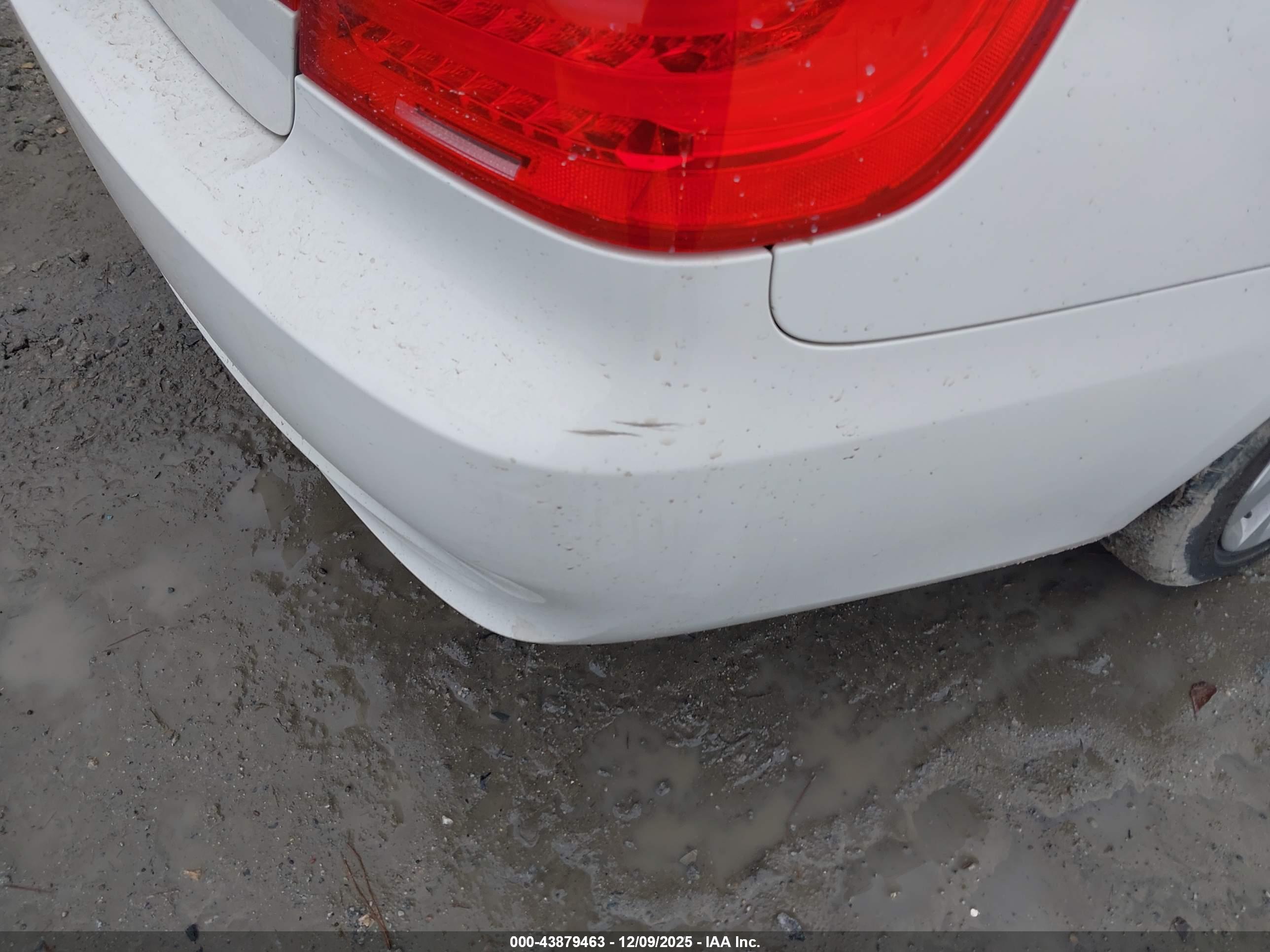 BMW 328I image 6