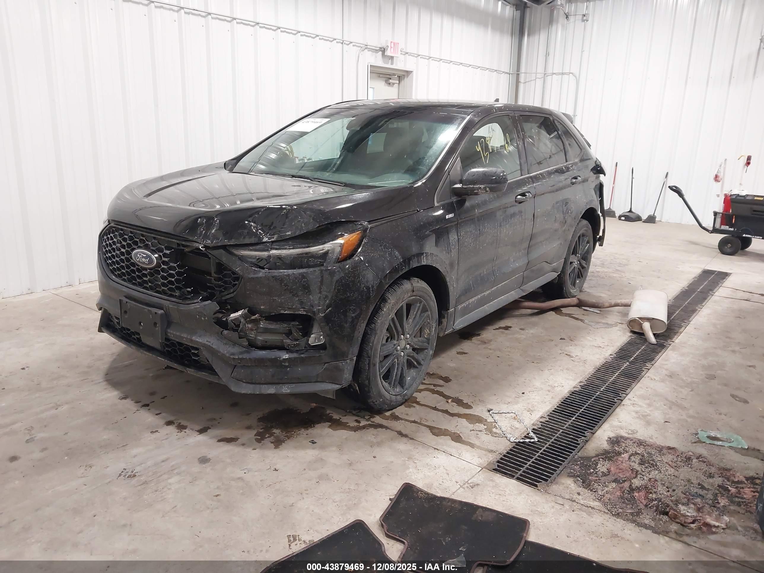 FORD EDGE image 2