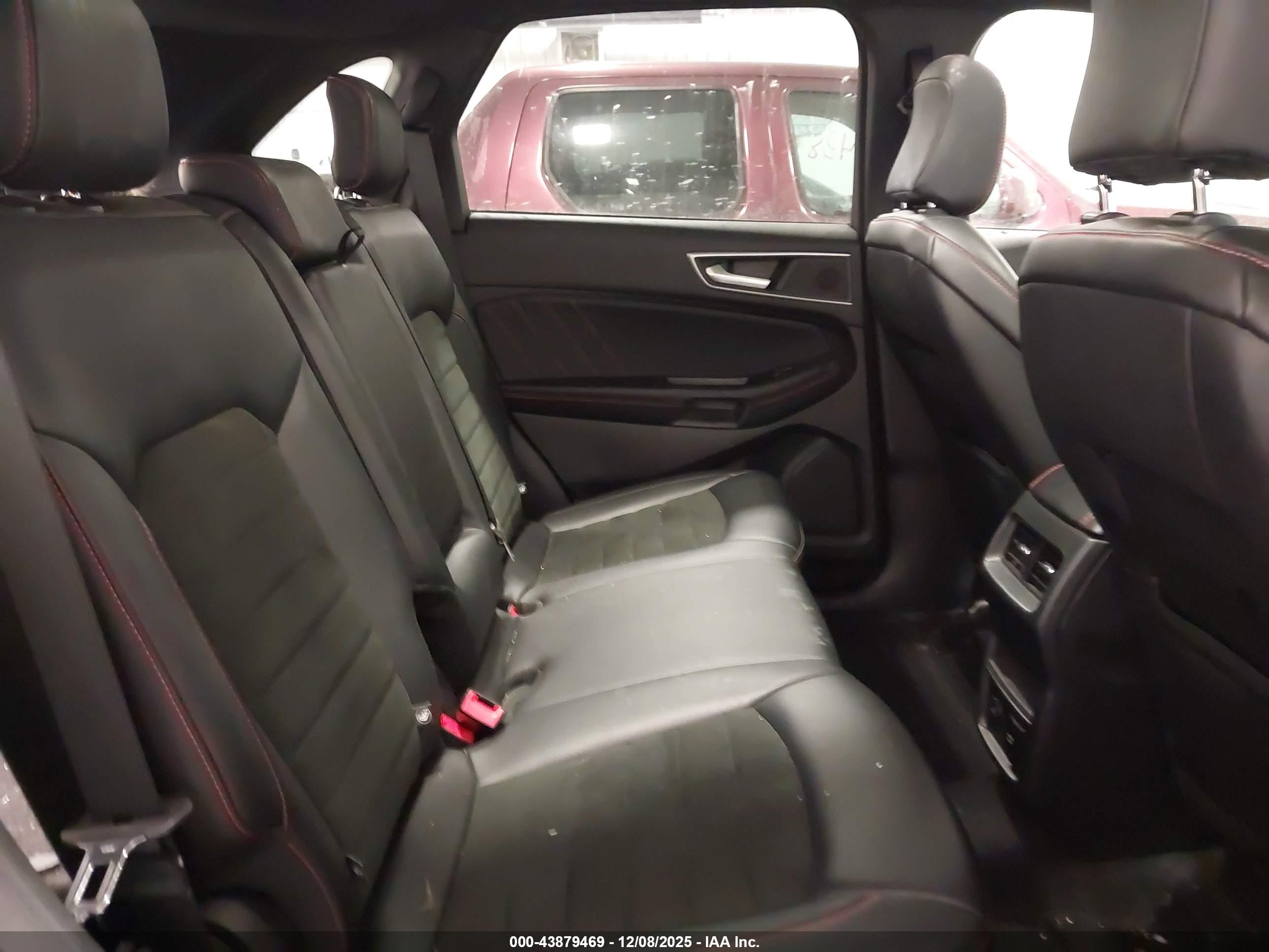 FORD EDGE image 8