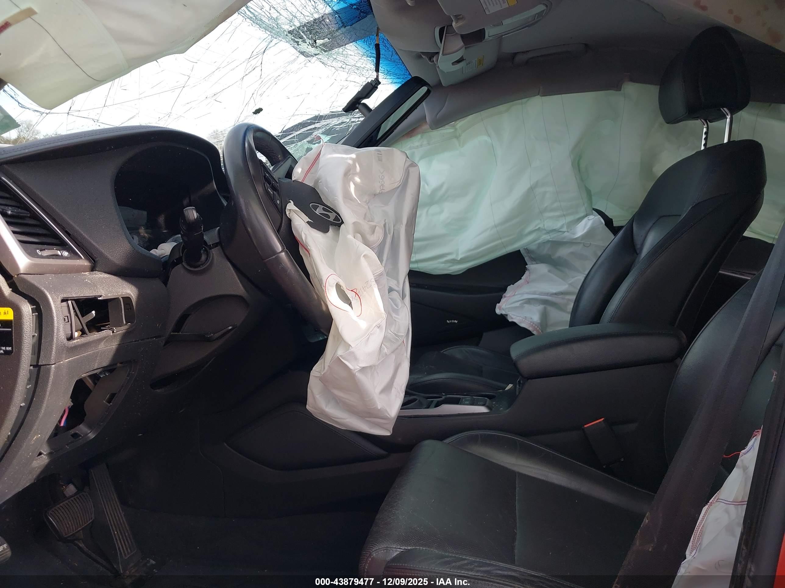 HYUNDAI TUCSON image 5
