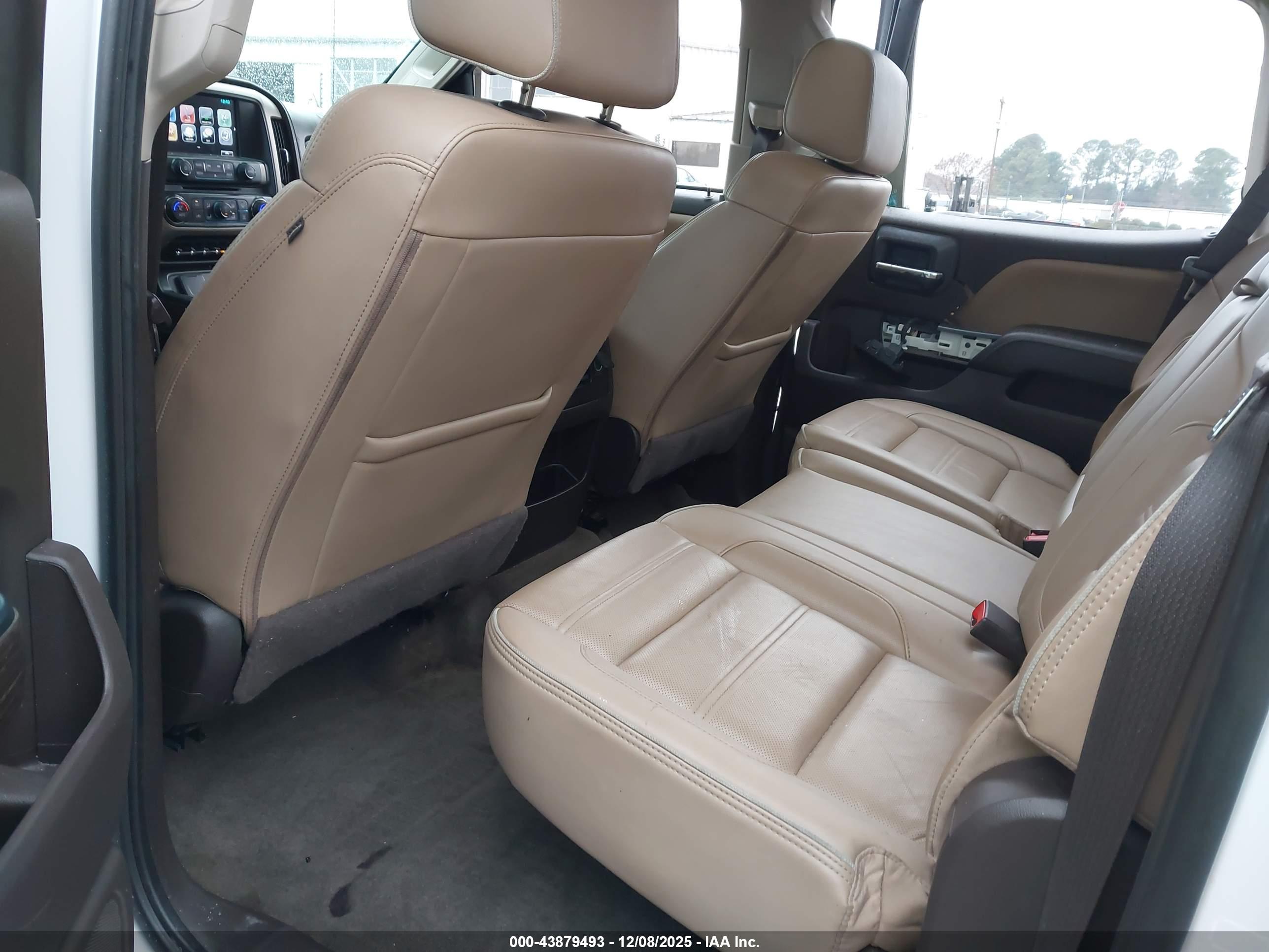 GMC SIERRA image 8