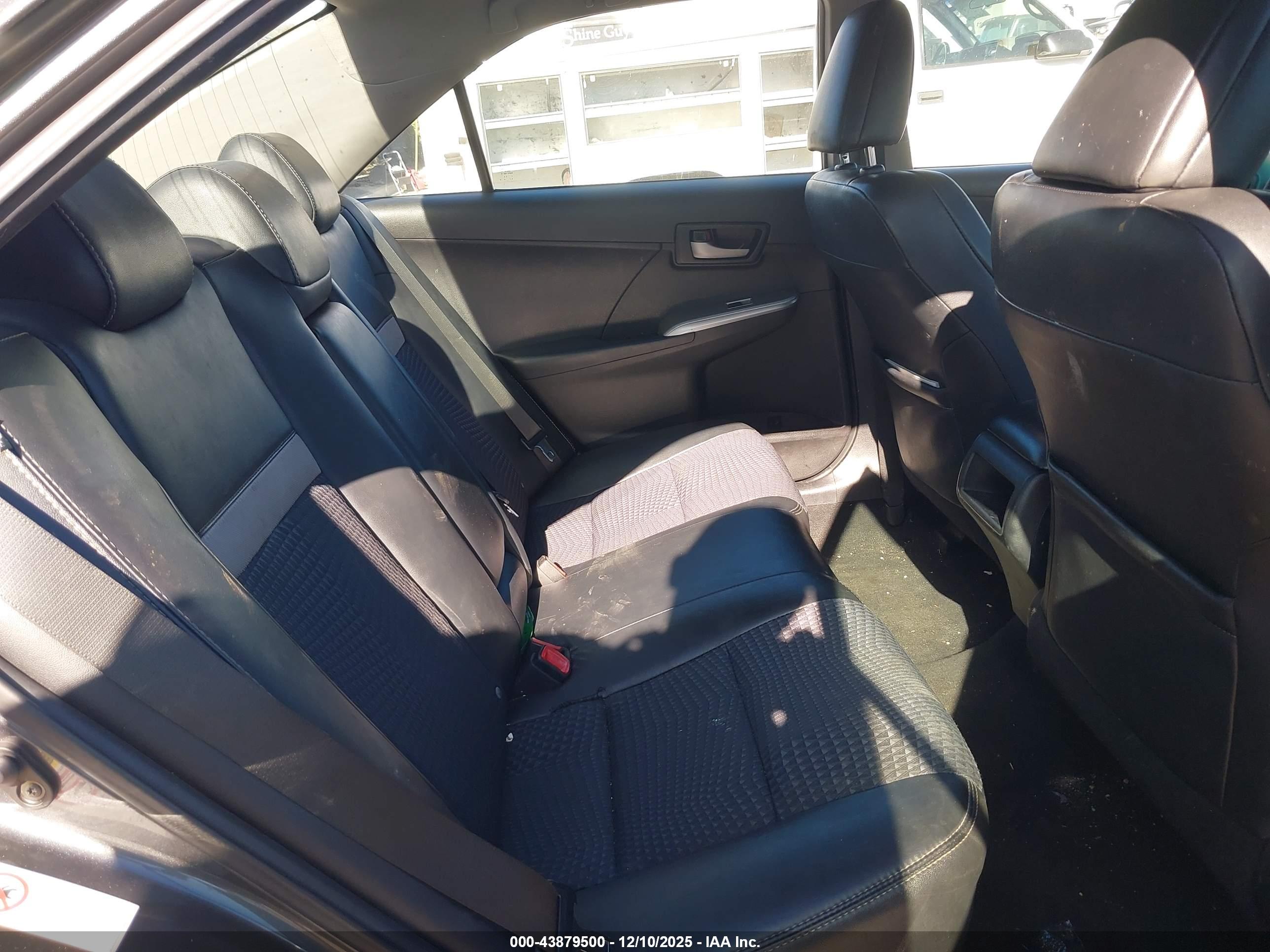 TOYOTA CAMRY image 8
