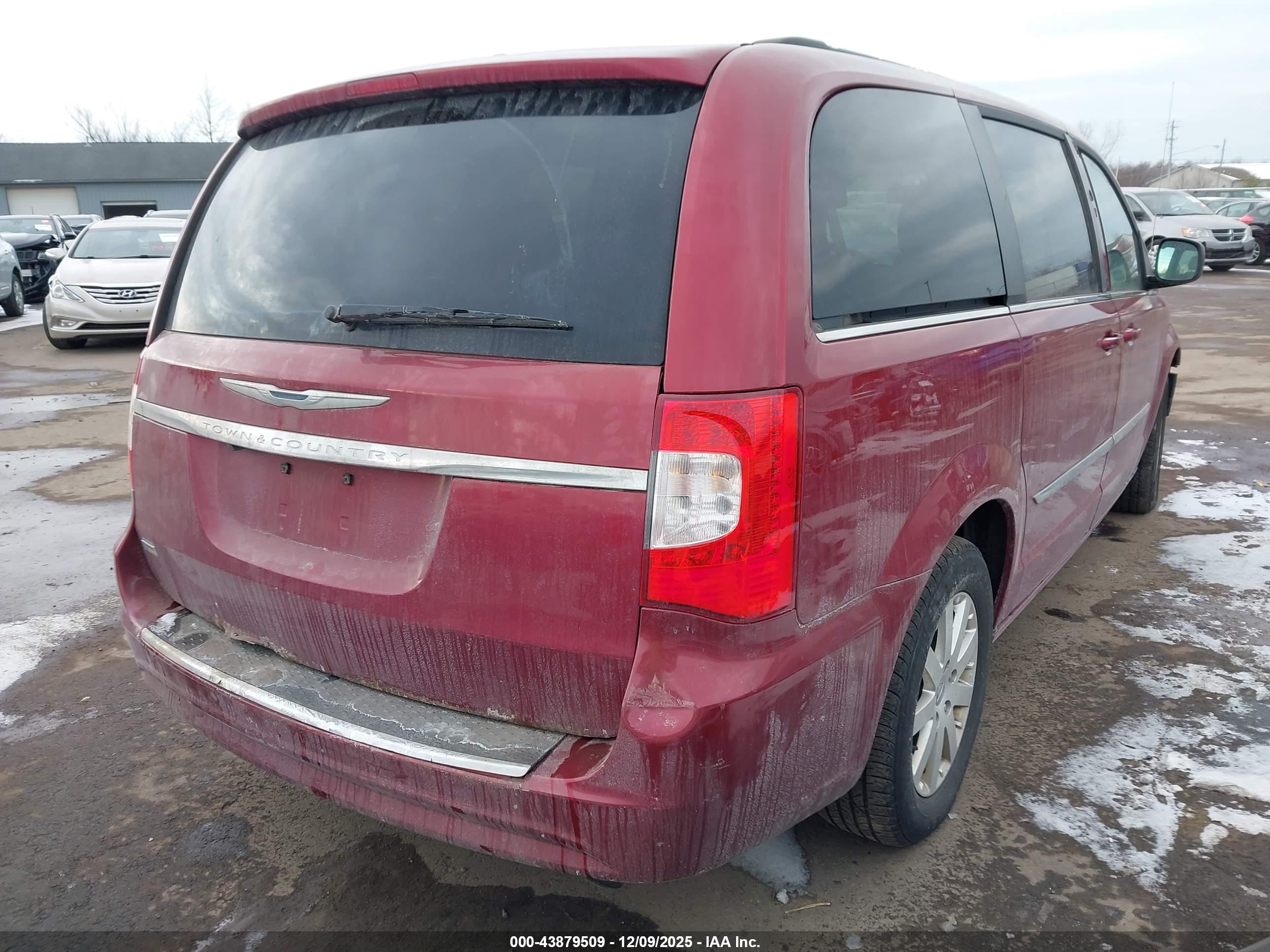 CHRYSLER TOWN image 4