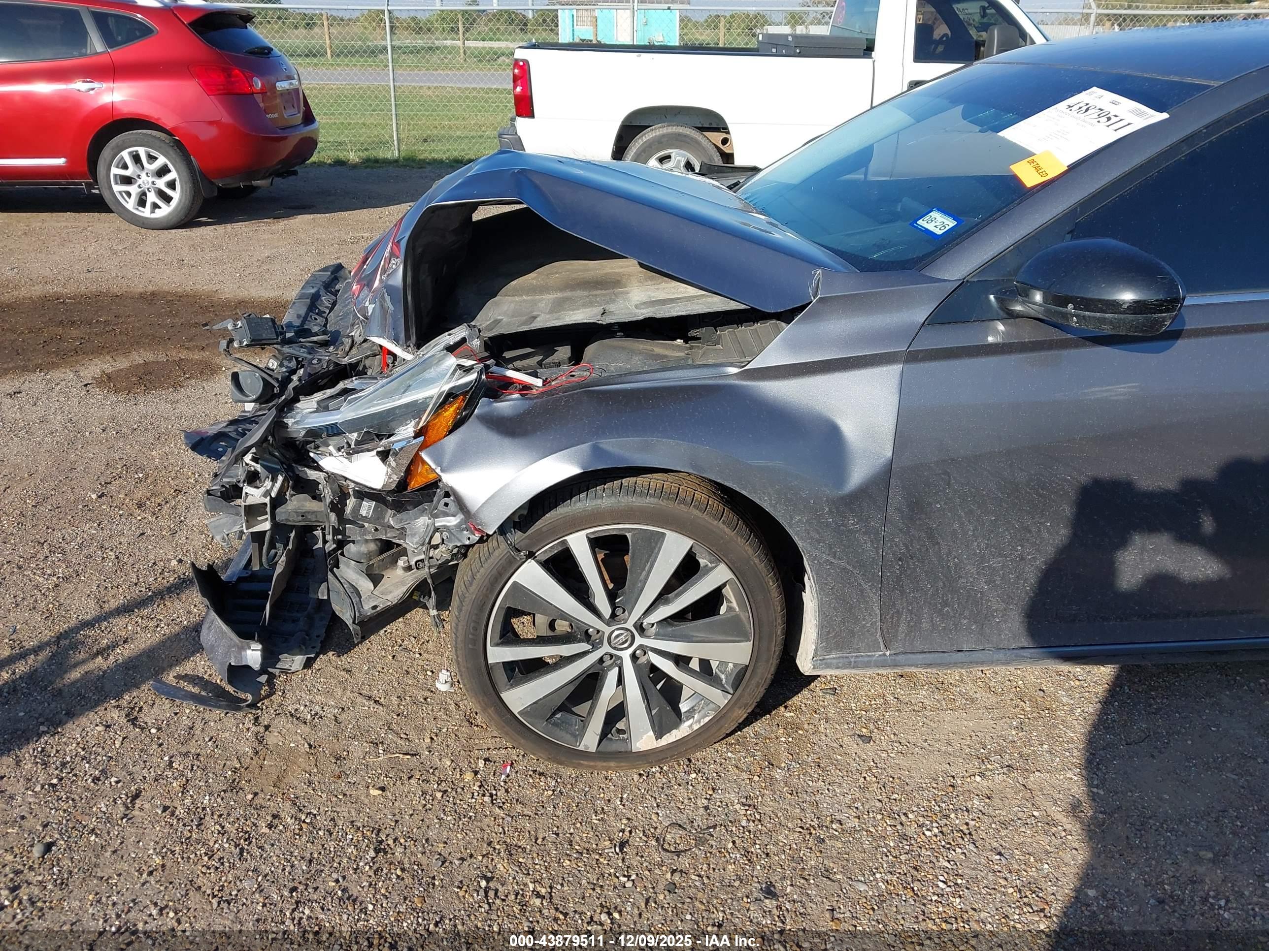 NISSAN ALTIMA image 6