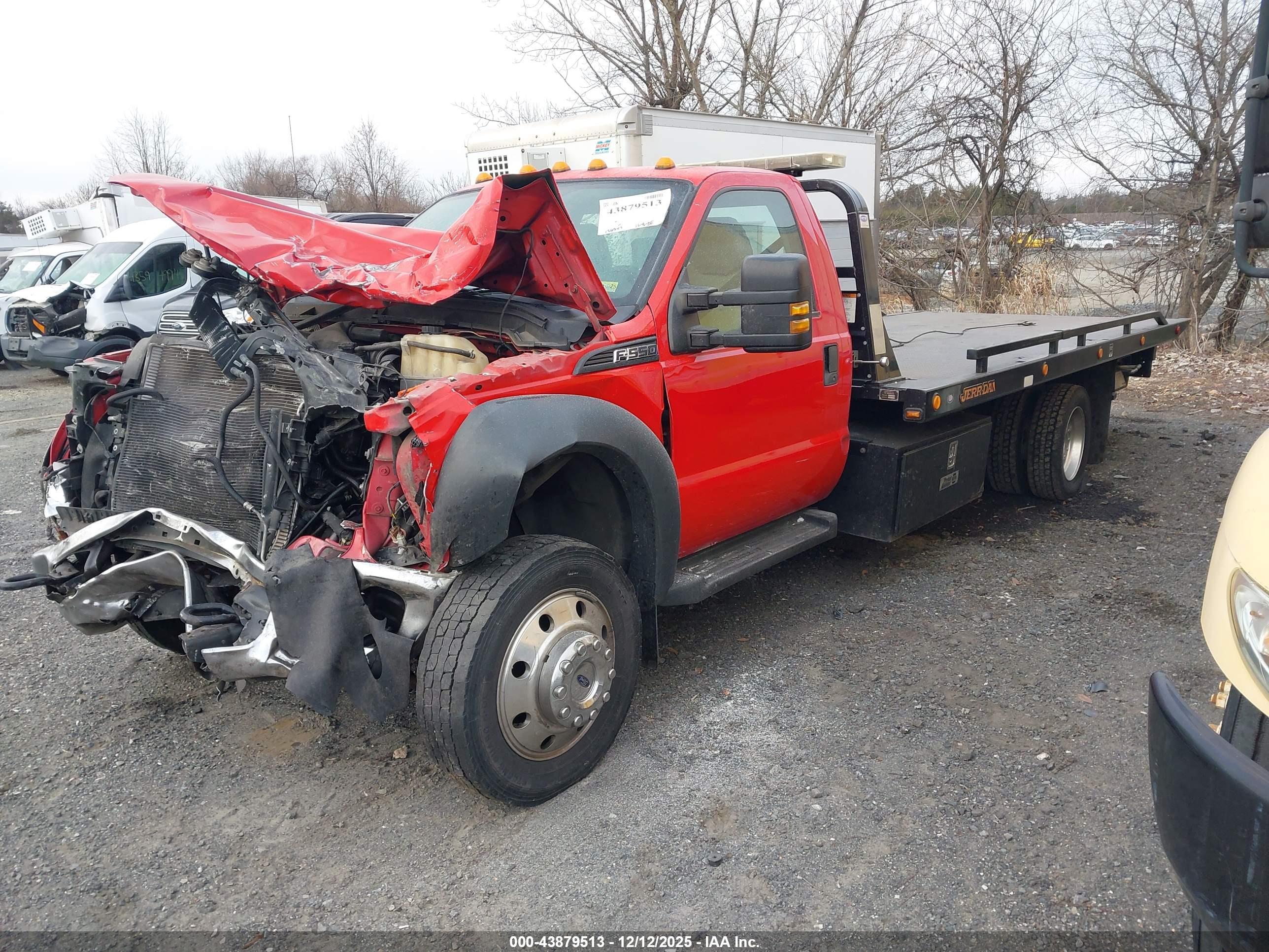 FORD F-550 image 2