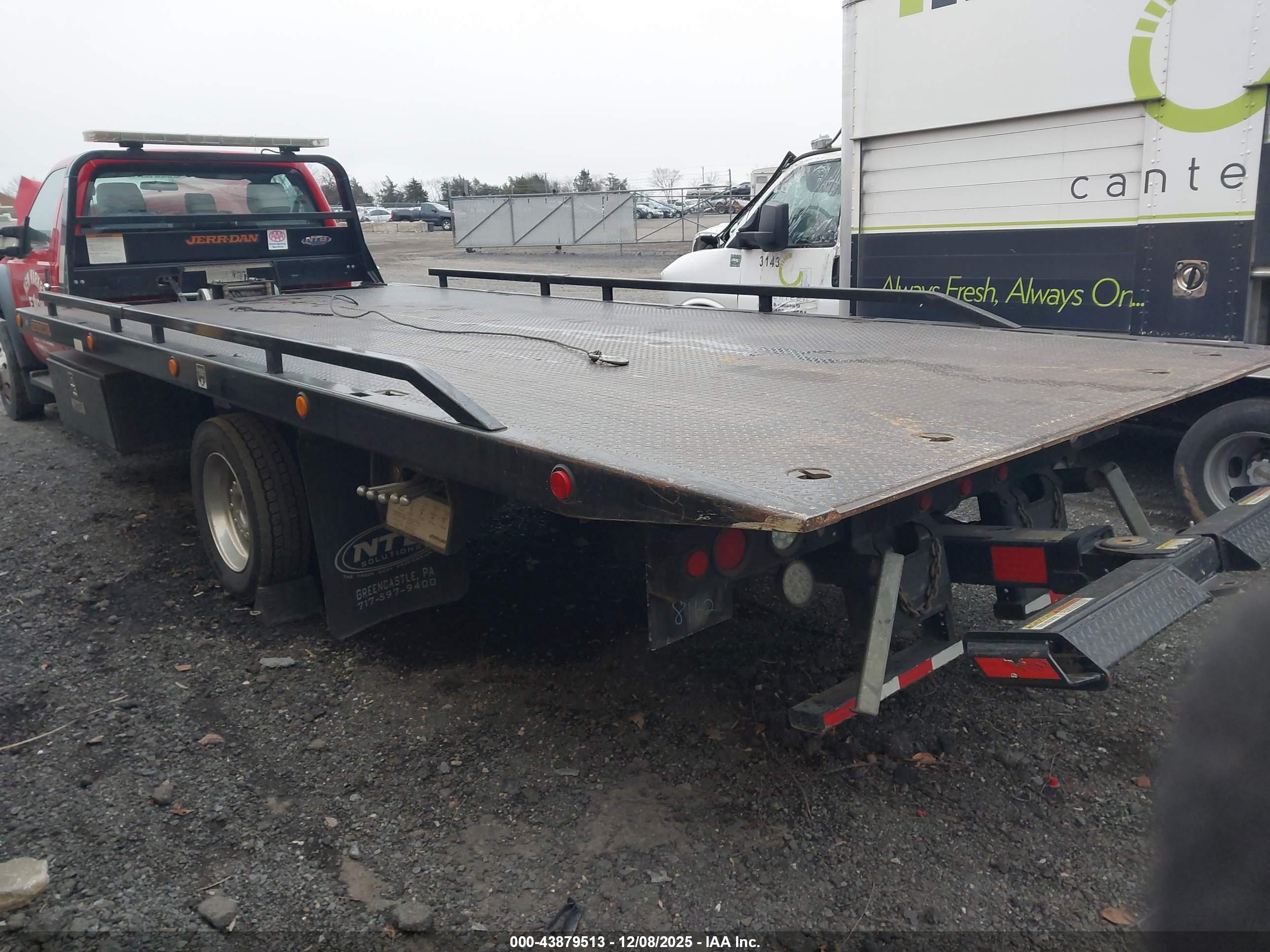 FORD F-550 image 3