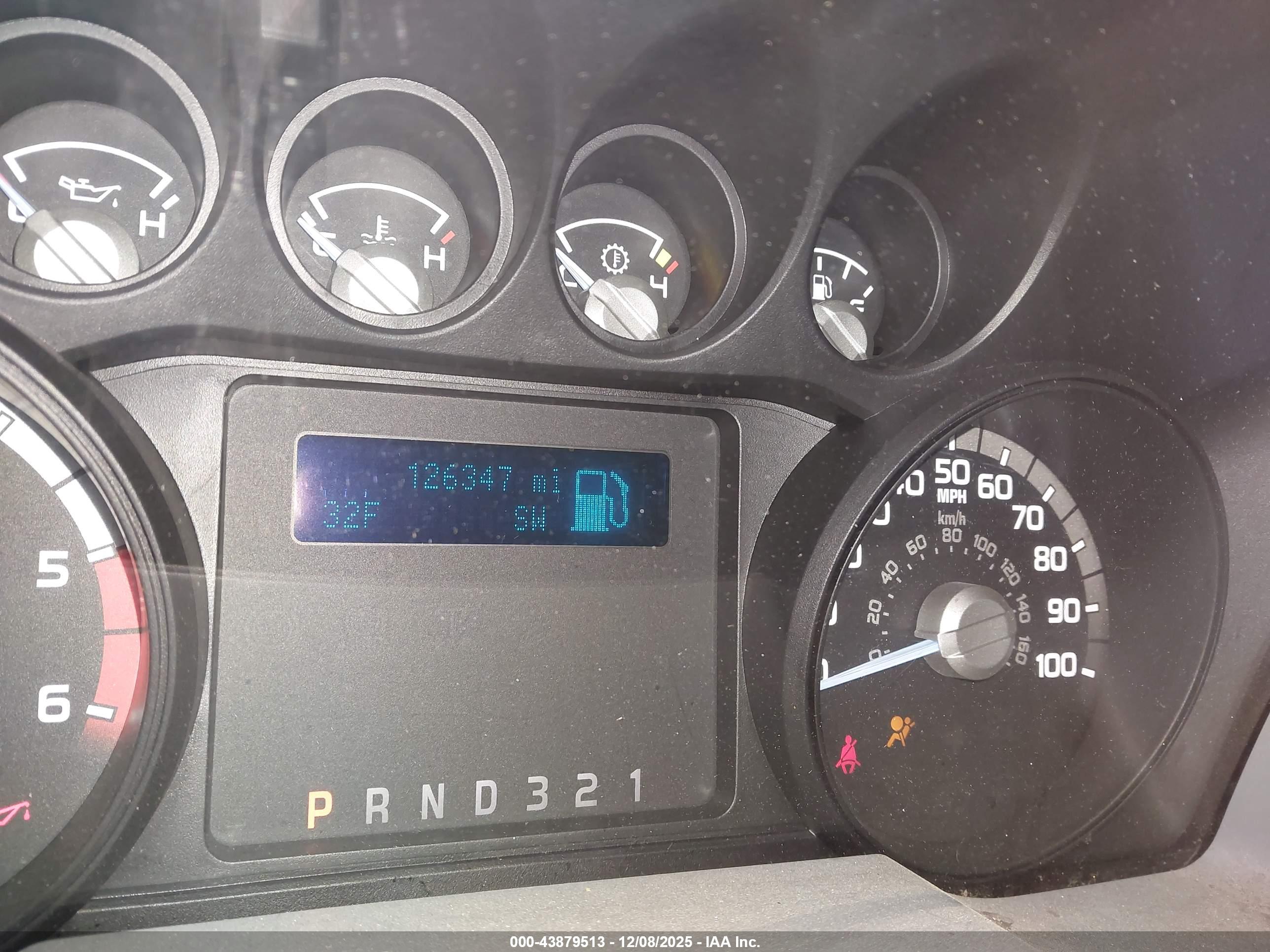 FORD F-550 image 6