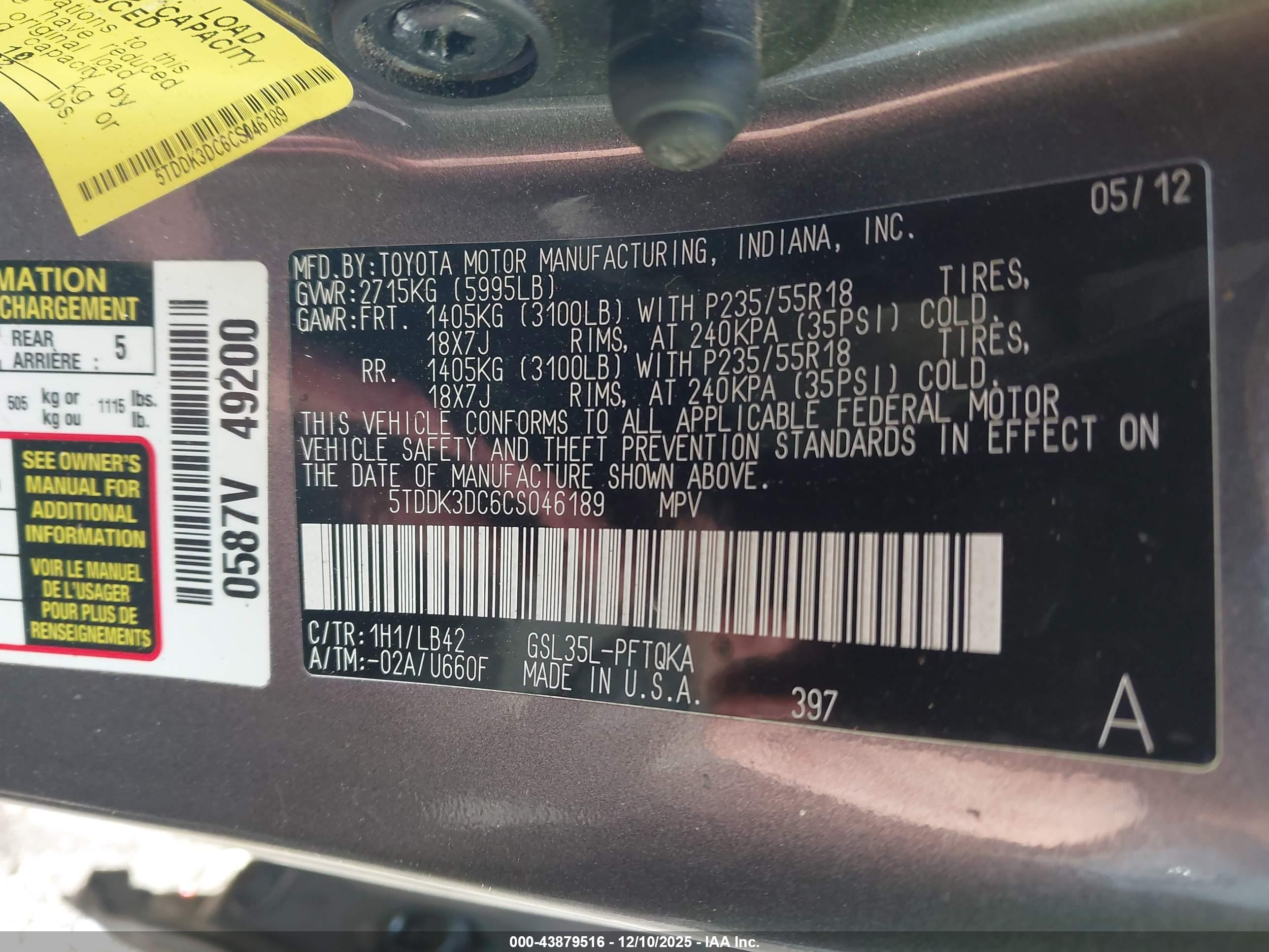TOYOTA SIENNA image 9