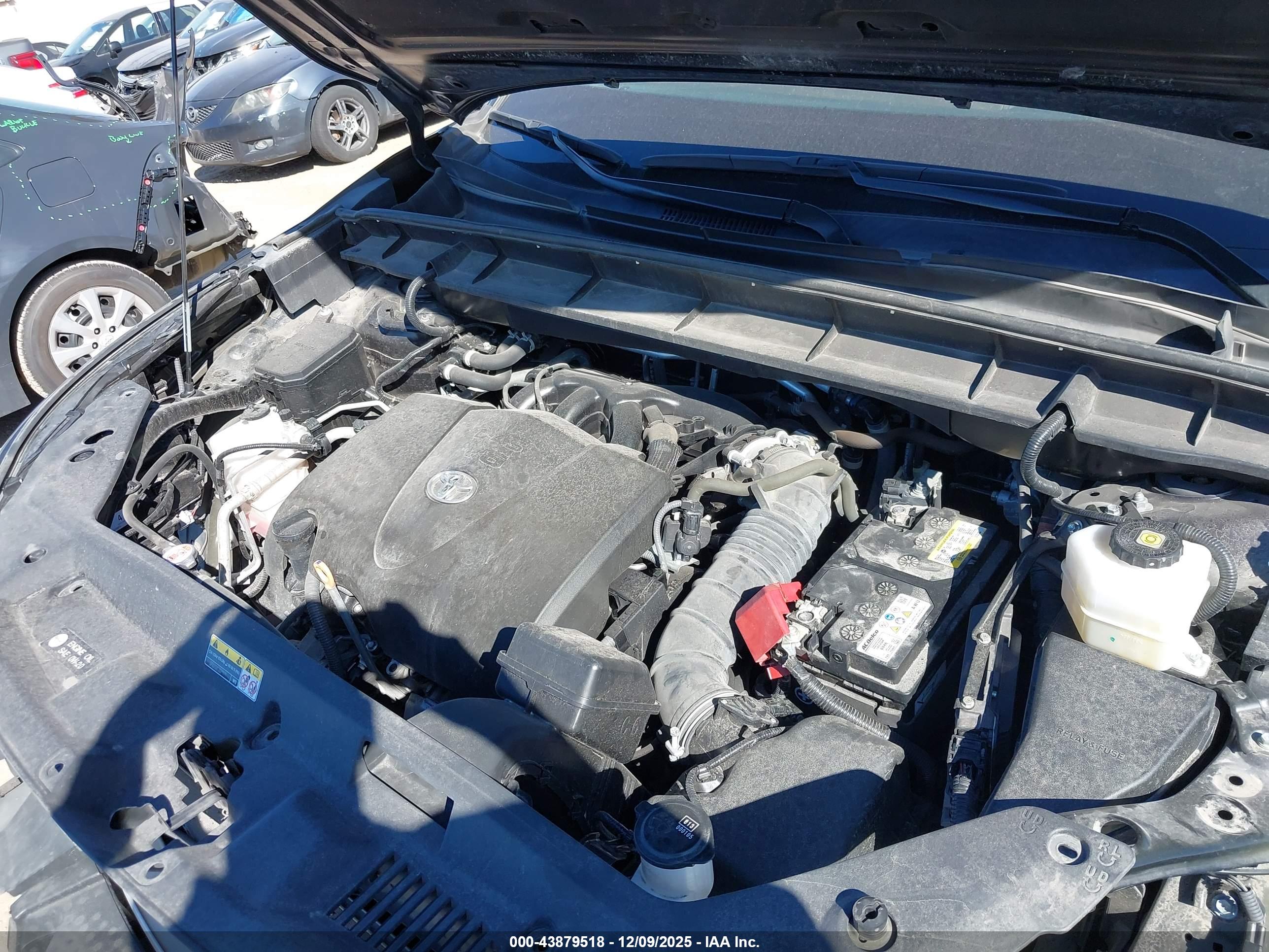 TOYOTA HIGHLANDER image 10