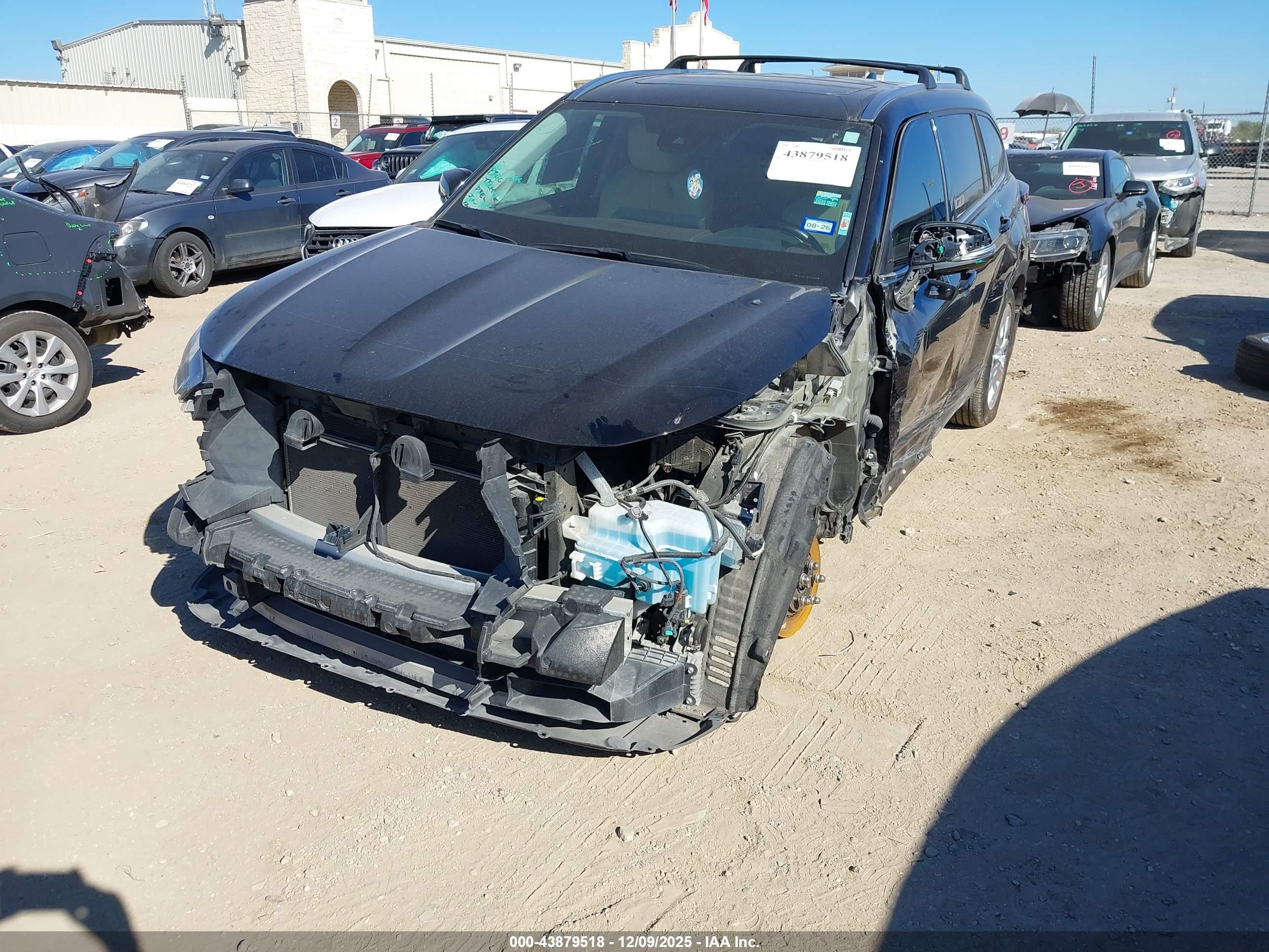 TOYOTA HIGHLANDER image 2
