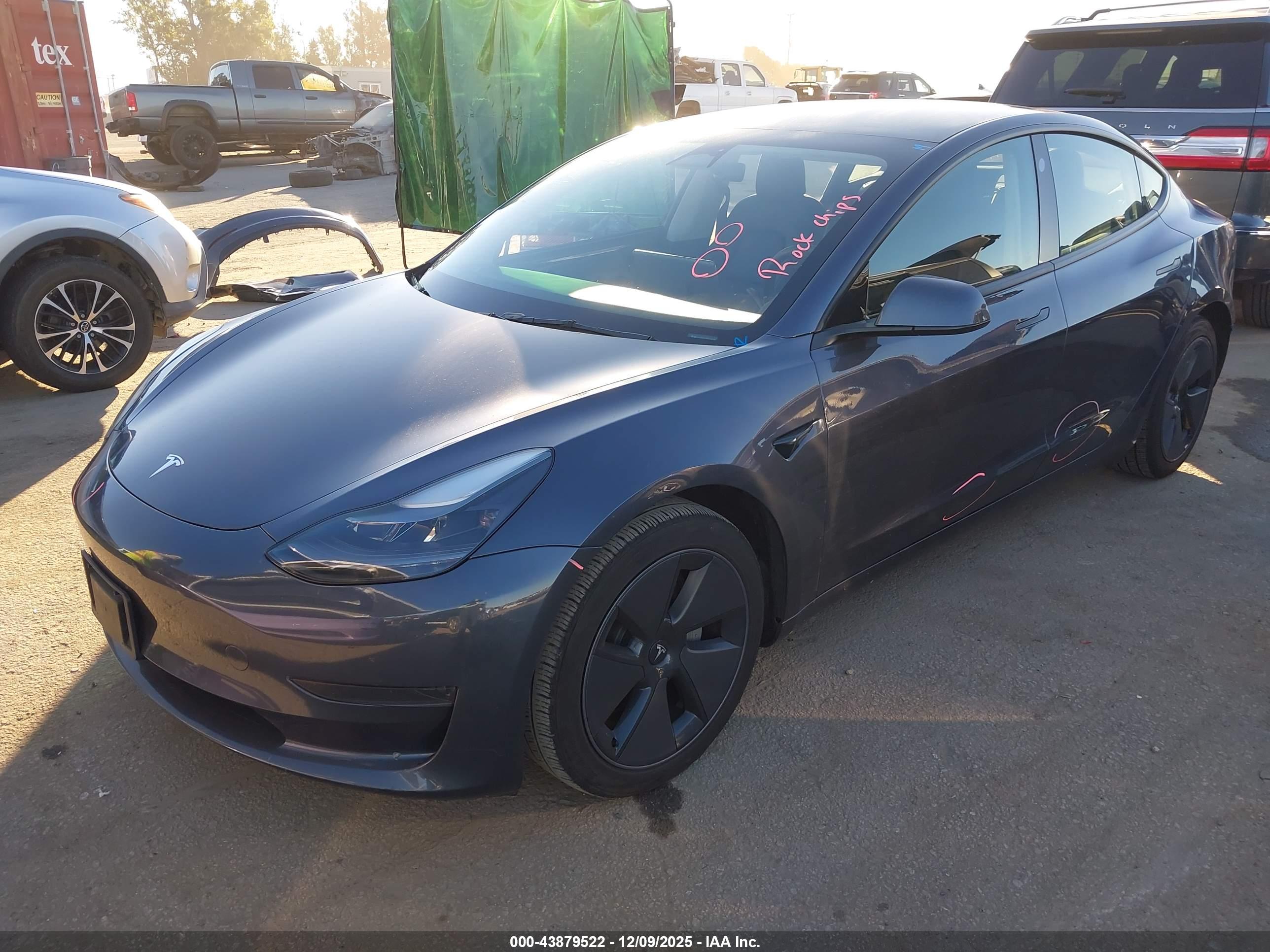 TESLA MODEL image 2