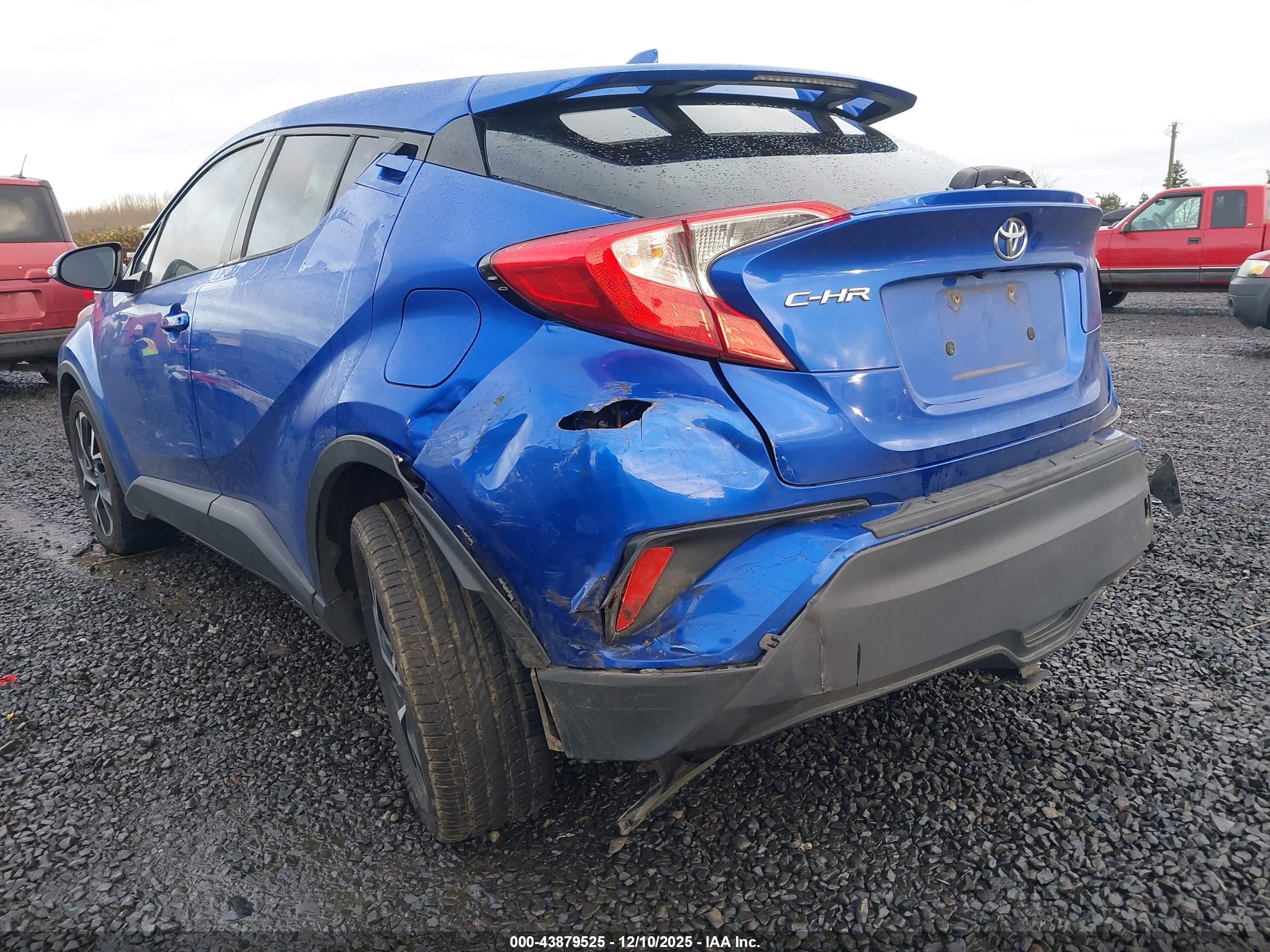 TOYOTA C-HR image 6