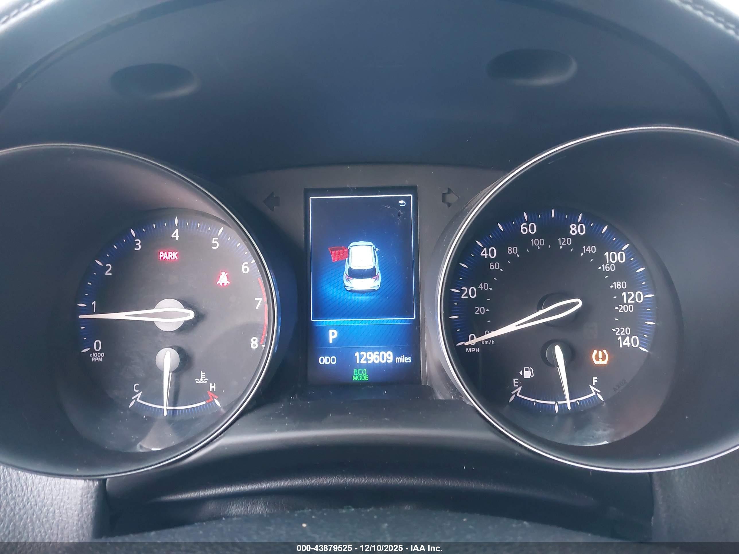 TOYOTA C-HR image 7