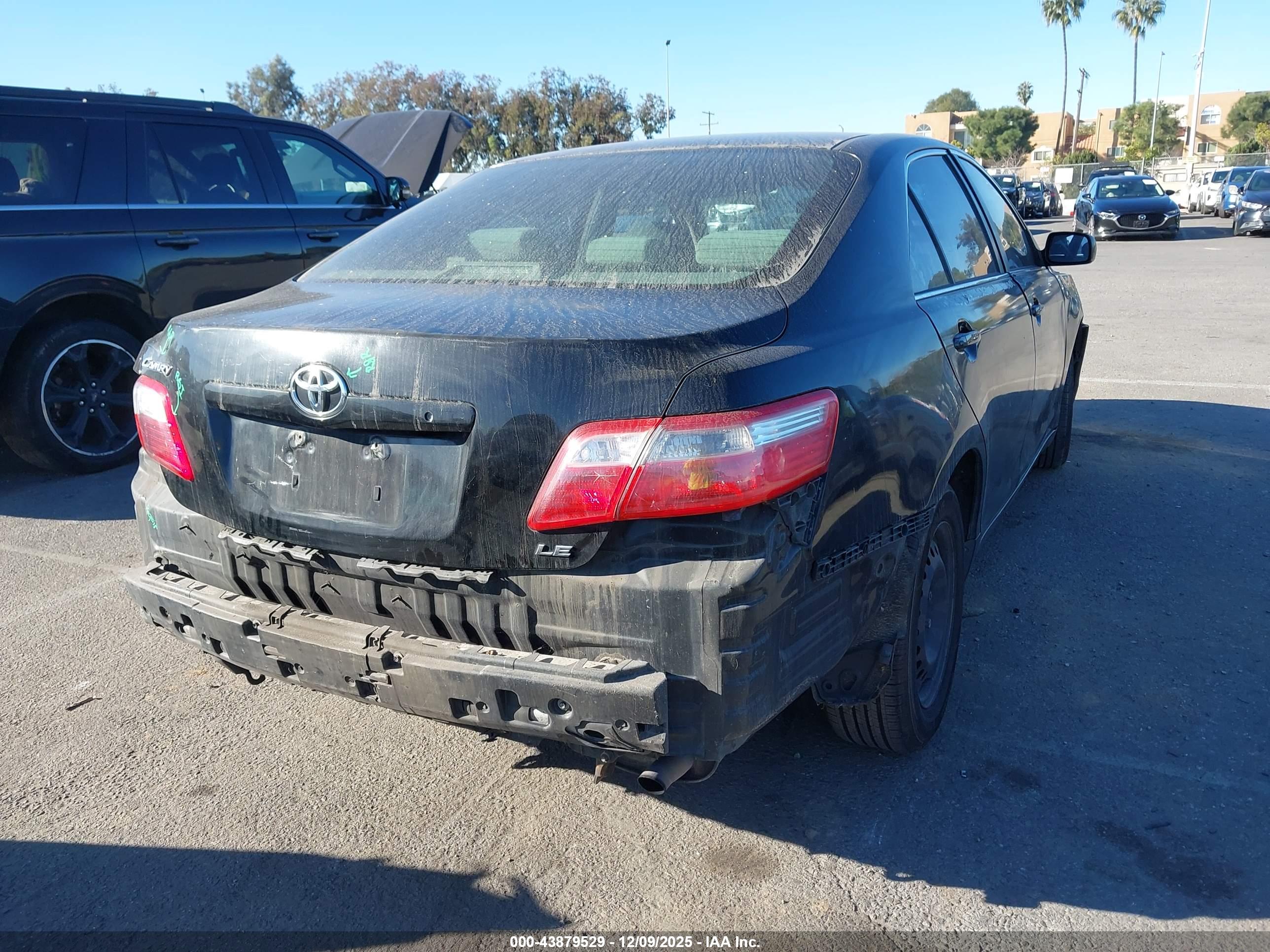 TOYOTA CAMRY image 4