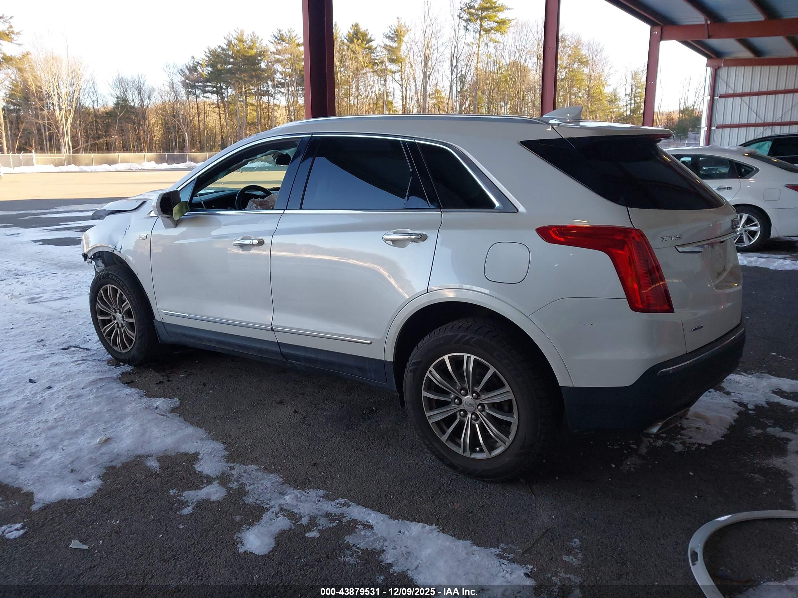 CADILLAC XT5 image 3