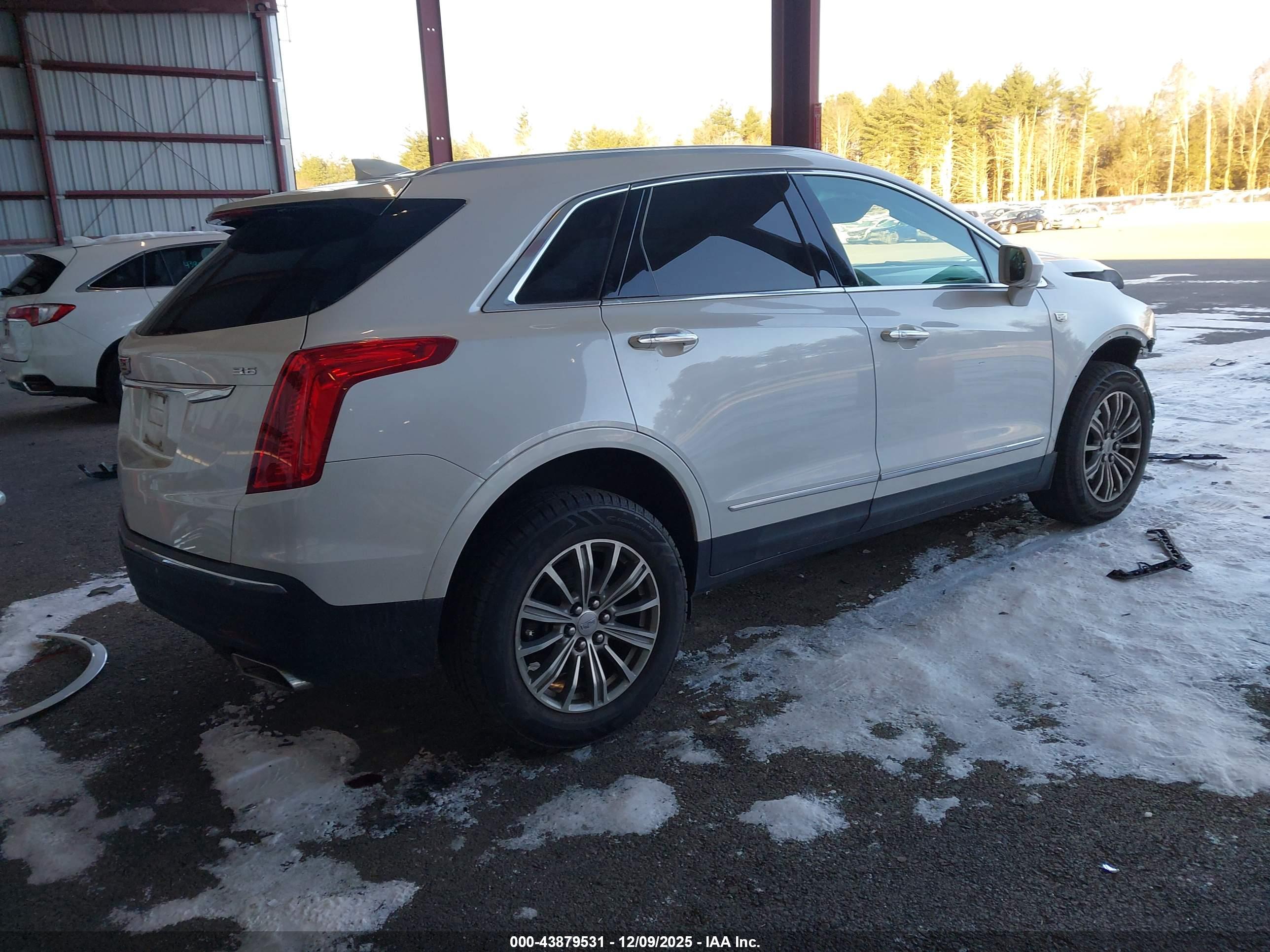 CADILLAC XT5 image 4
