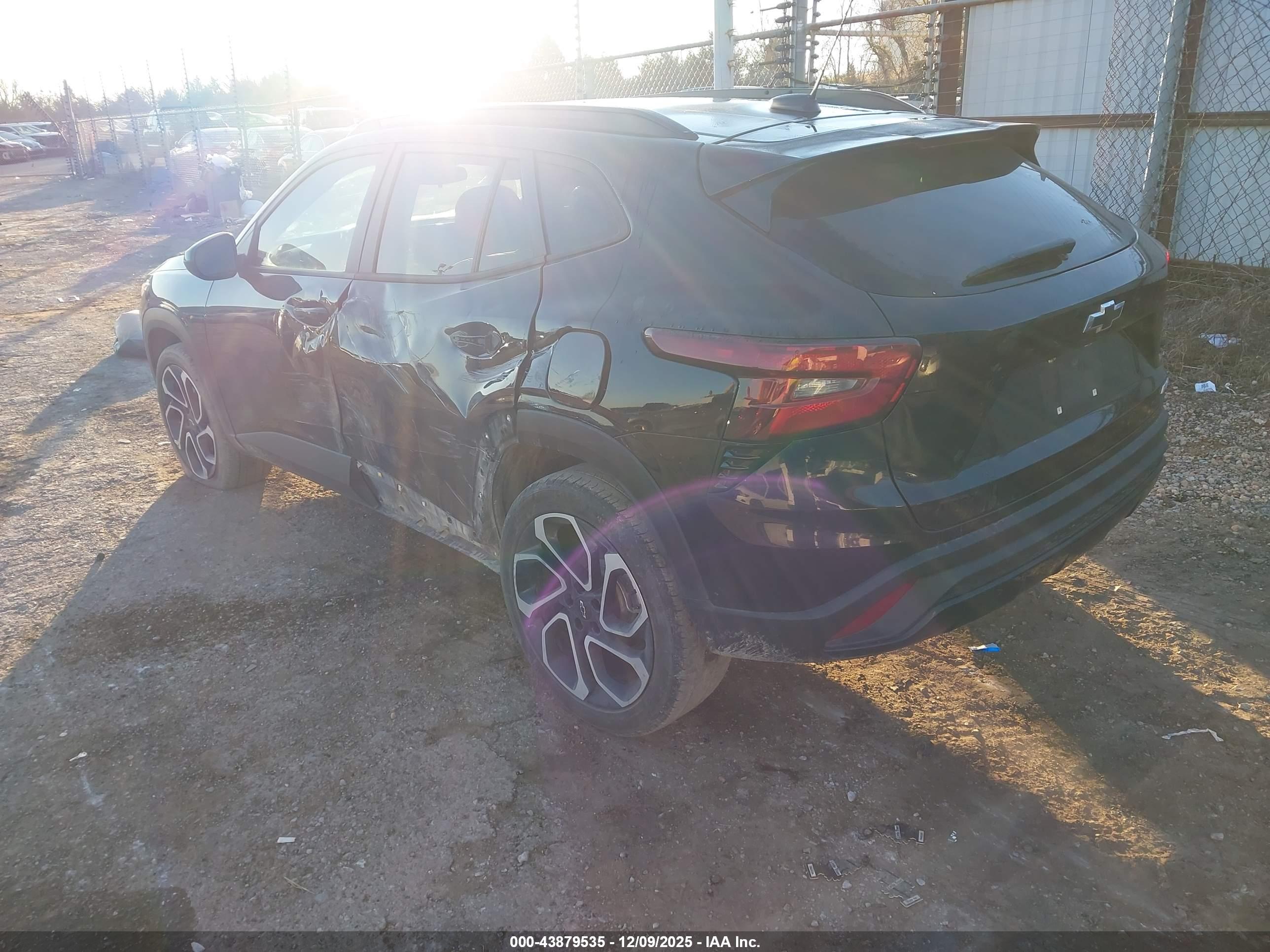 CHEVROLET TRAX image 3