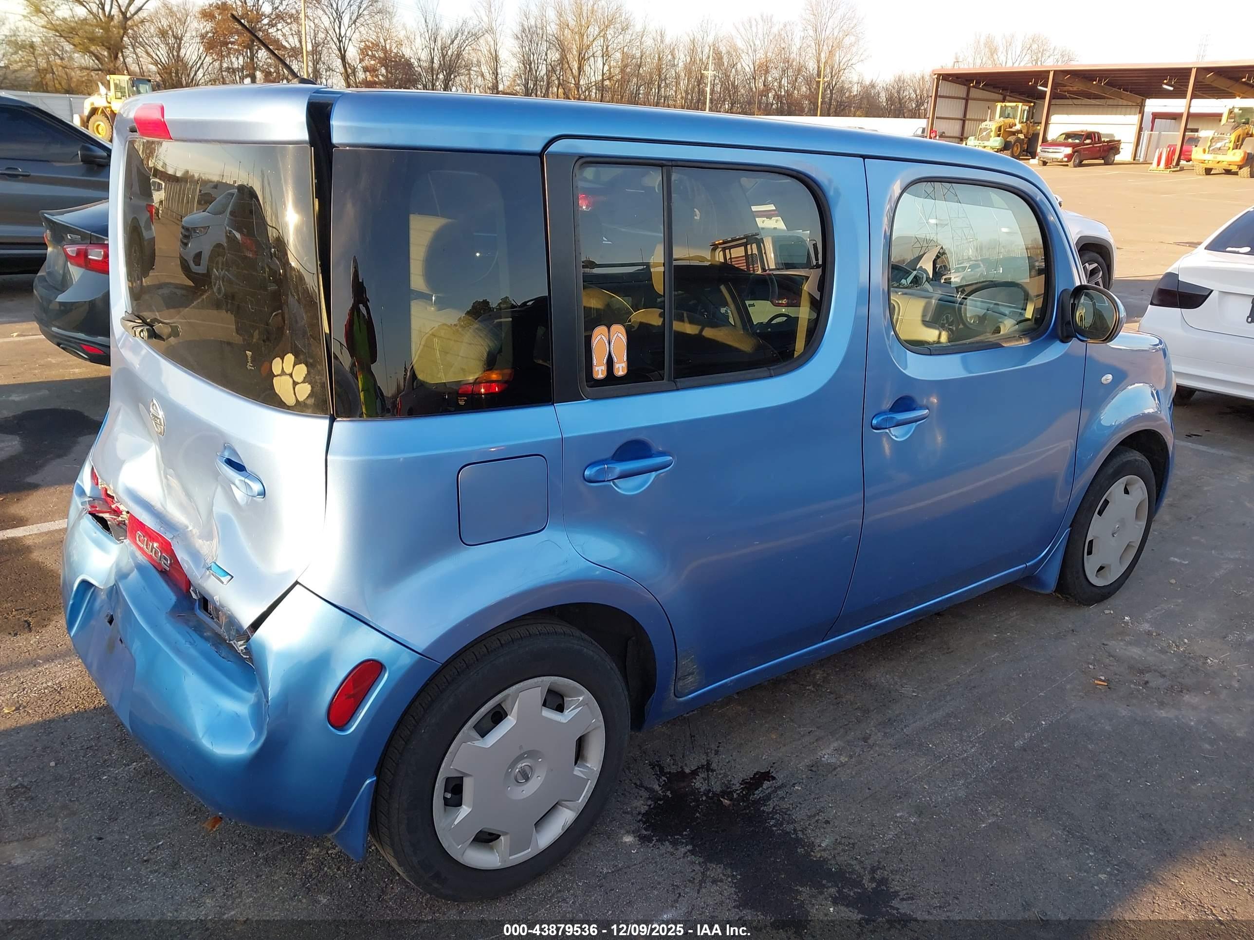 NISSAN CUBE image 4