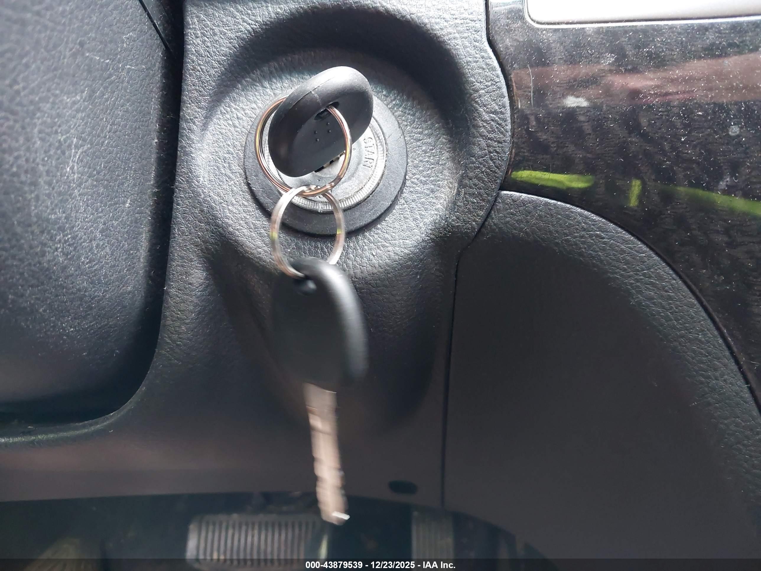 HYUNDAI SANTA image 11