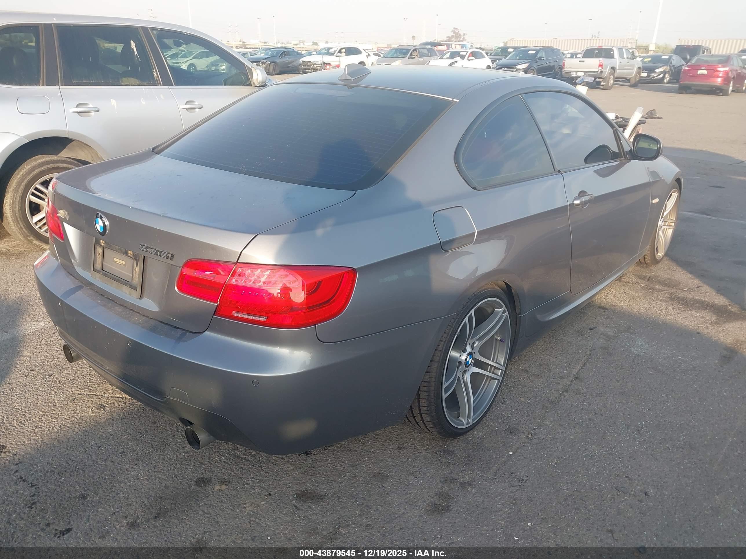 BMW 335I image 4