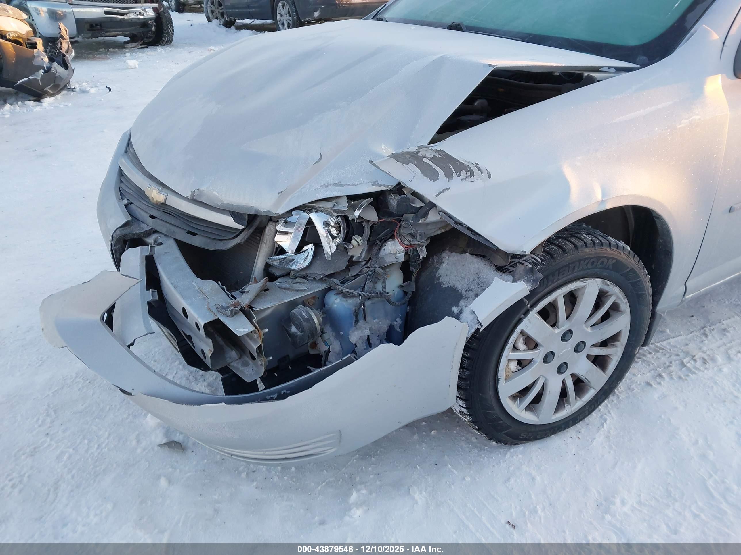 CHEVROLET COBALT image 6