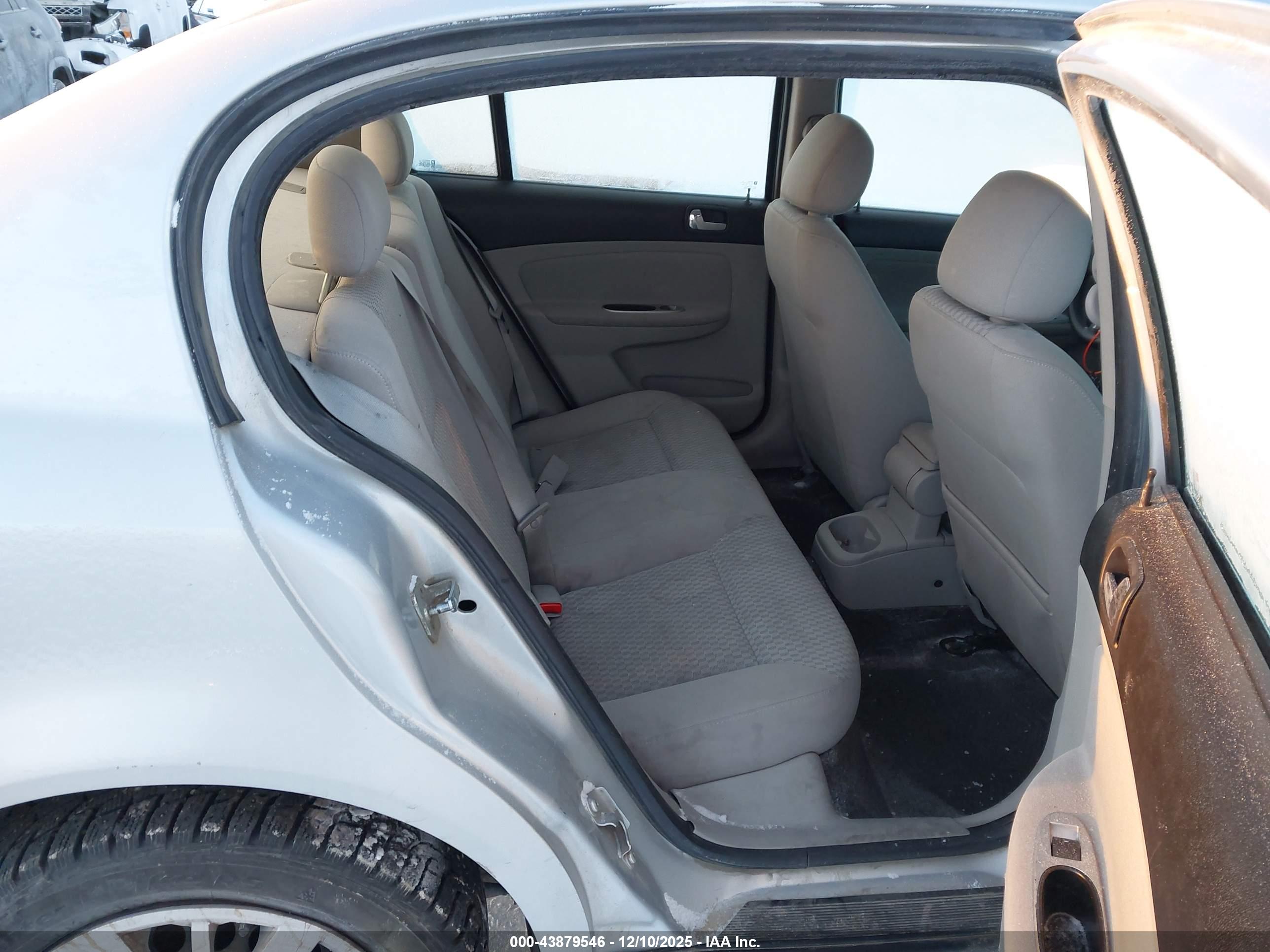 CHEVROLET COBALT image 8