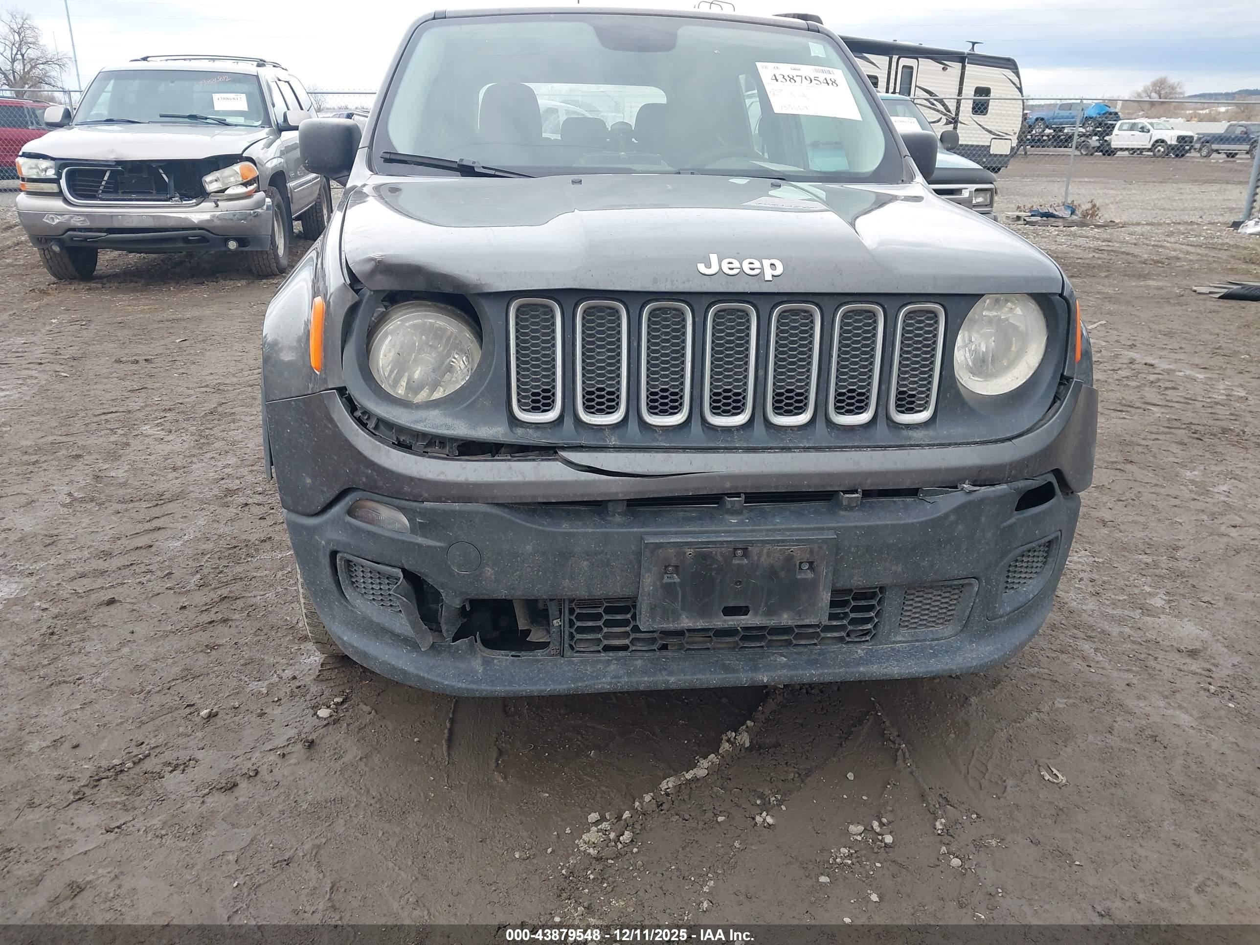 JEEP RENEGADE image 6