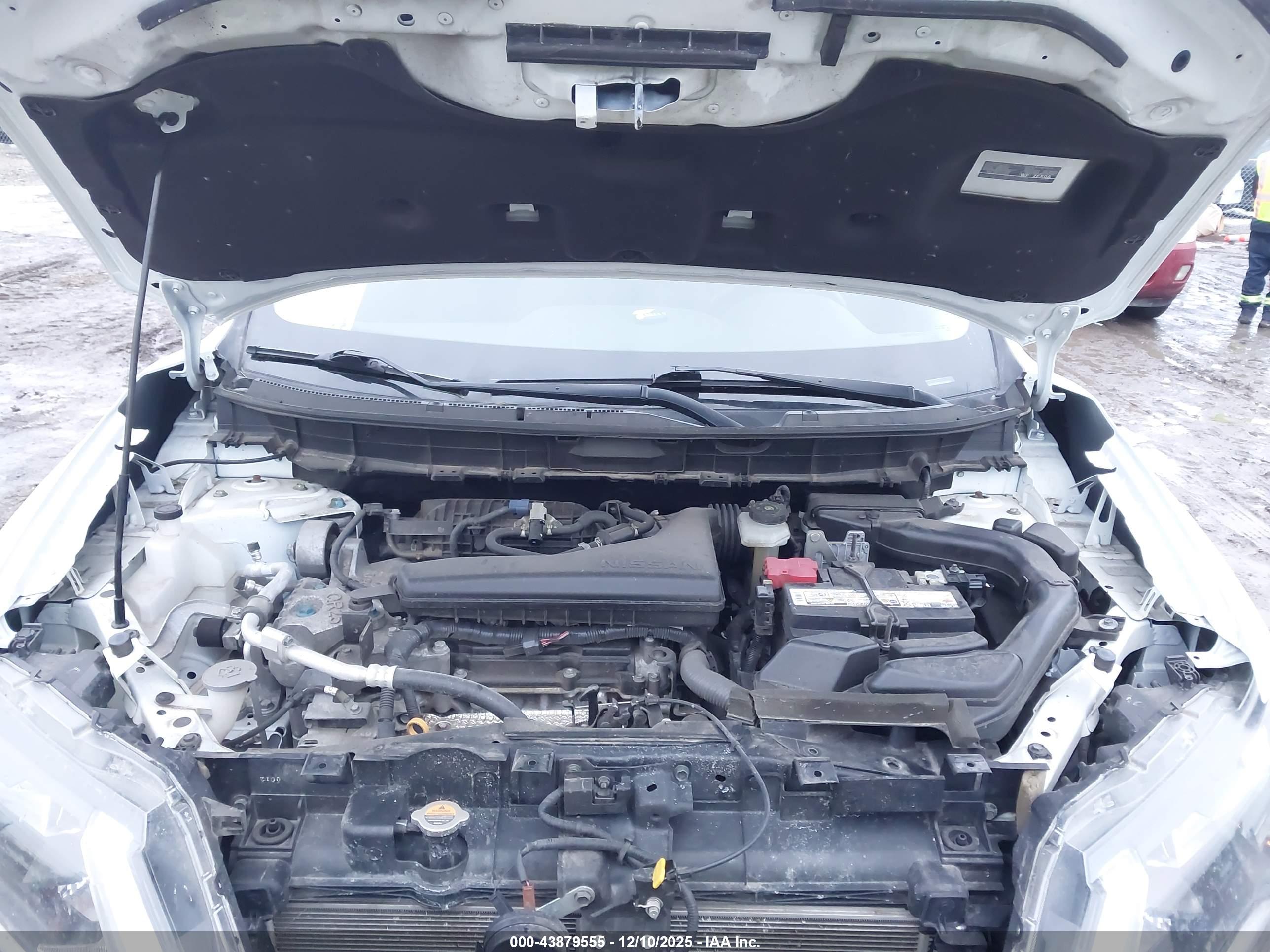 NISSAN ROGUE image 10