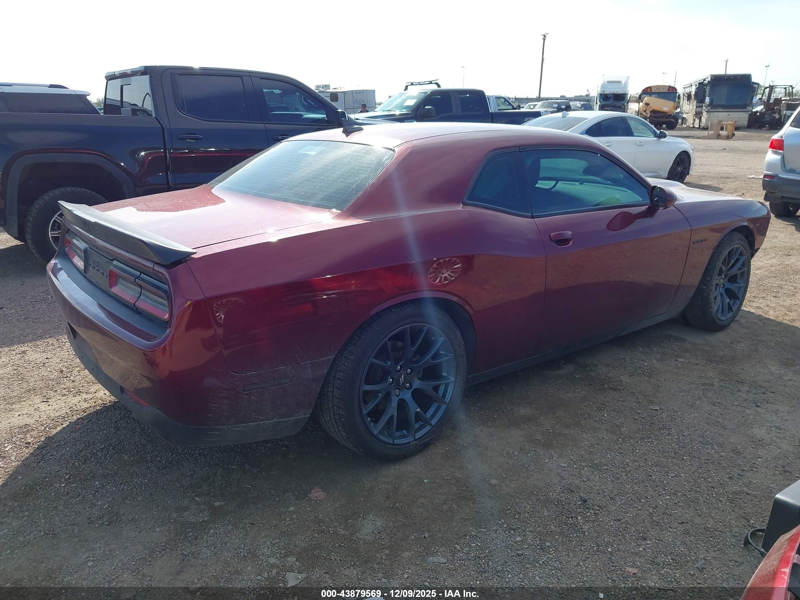 DODGE CHALLENGER image 4